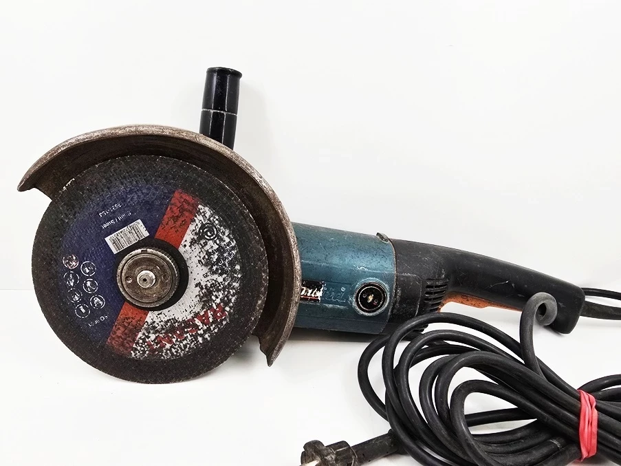 szlifierka-katowa-makita-9069-2000w-230mm-marka-248811-950929