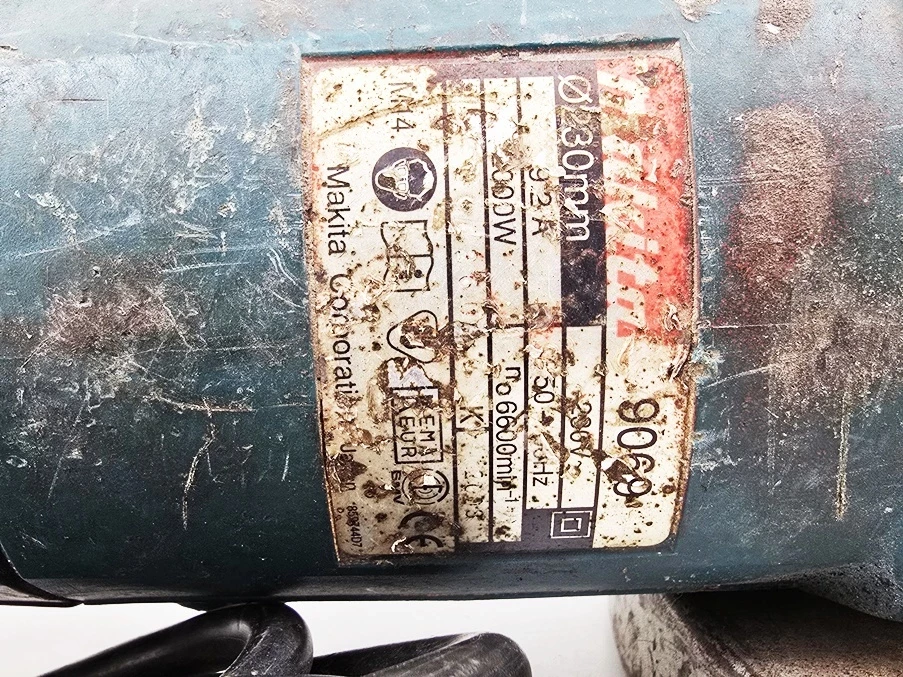 szlifierka-katowa-makita-9069-2000w-230mm-rodzaj-zasilania-128529-2