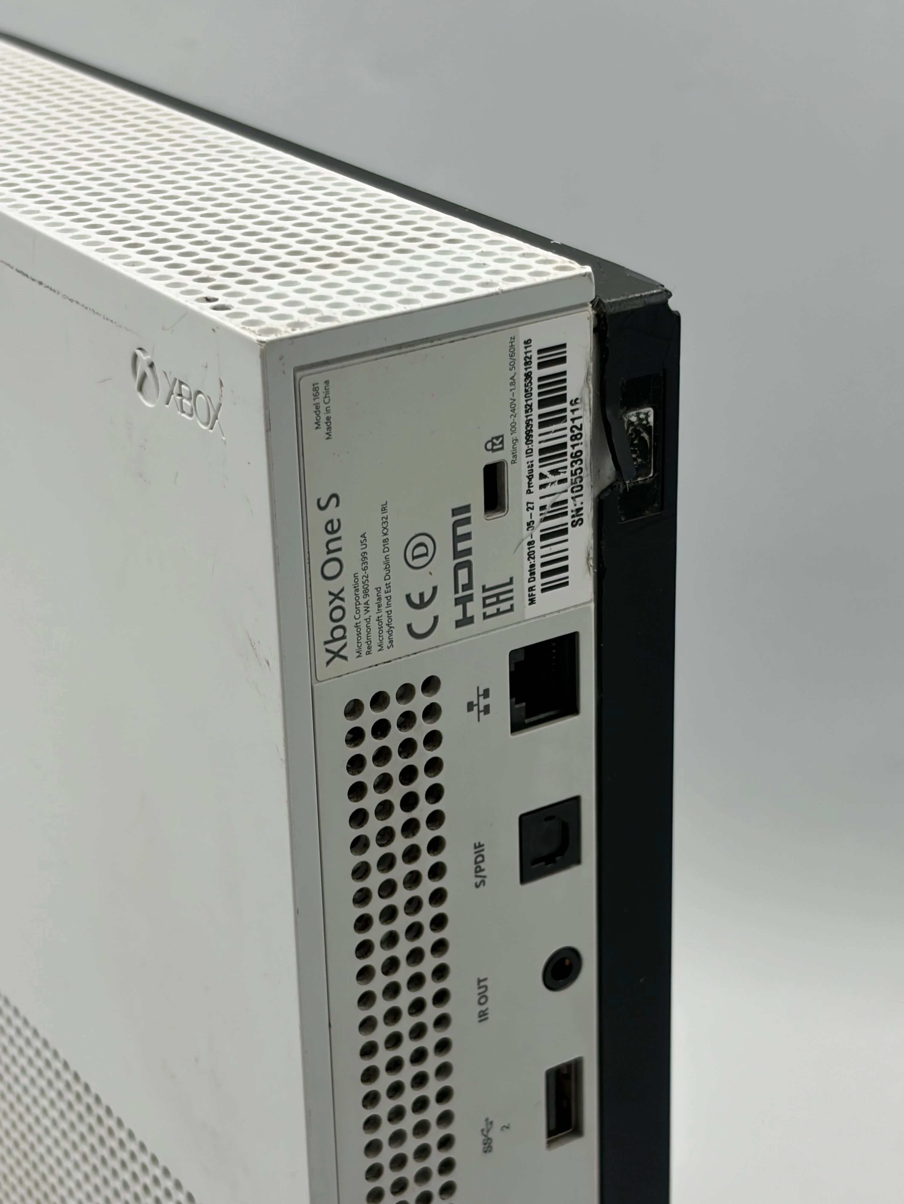 konsola-microsoft-xbox-one-s-1681-1-tb-stan-11323-2