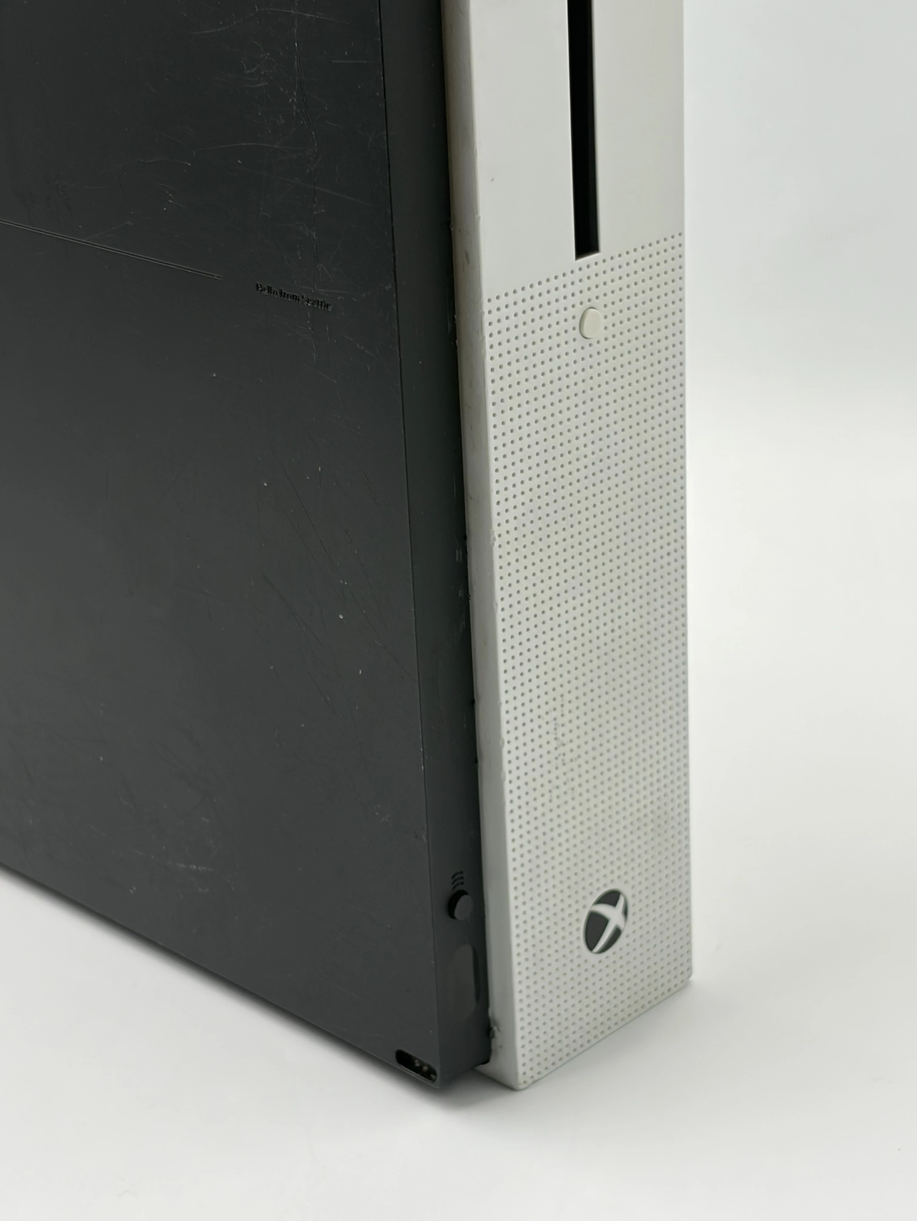 konsola-microsoft-xbox-one-s-1681-1-tb-liczba-kontrolerow-w-zestawie-205994-225550