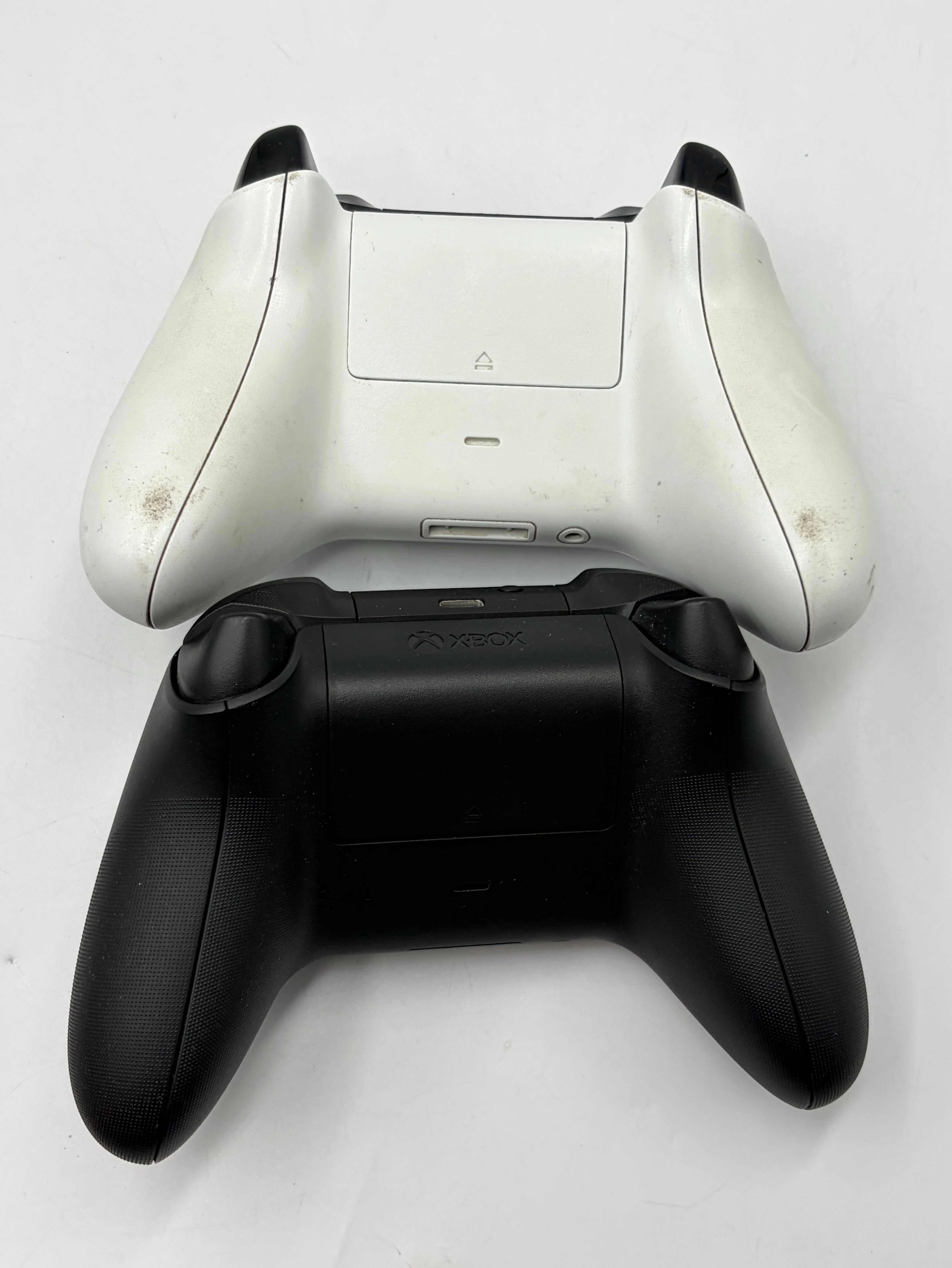 konsola-microsoft-xbox-one-s-1681-1-tb-komunikacja-205986-2