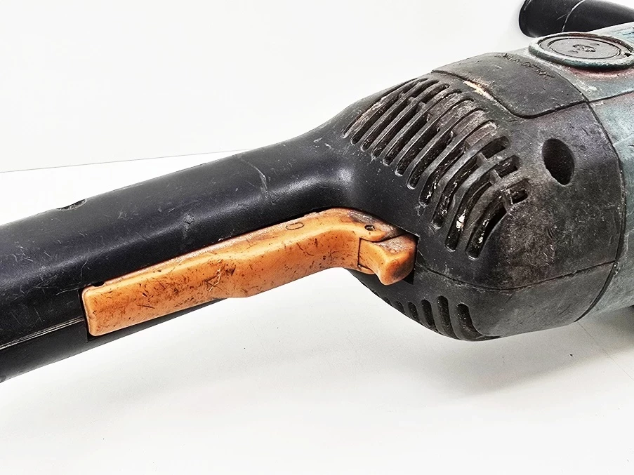 szlifierka-katowa-makita-9069-2000w-230mm-kod-producenta-9069s