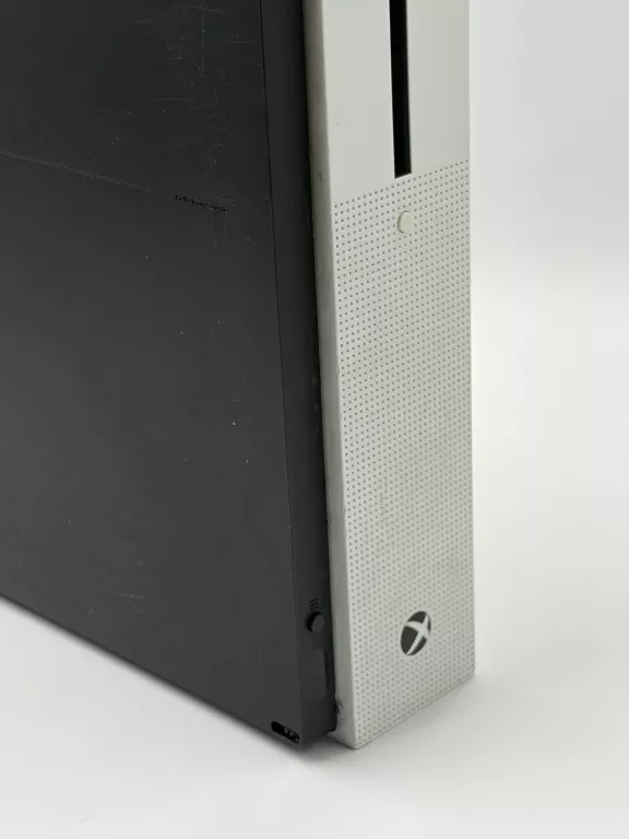 konsola-microsoft-xbox-one-s-1681-1-tb-liczba-kontrolerow-w-zestawie-205994-225550