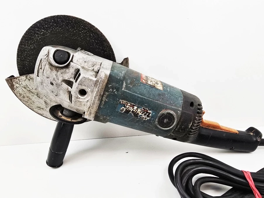 szlifierka-katowa-makita-9069-2000w-230mm-ean-gtin-8719468594144