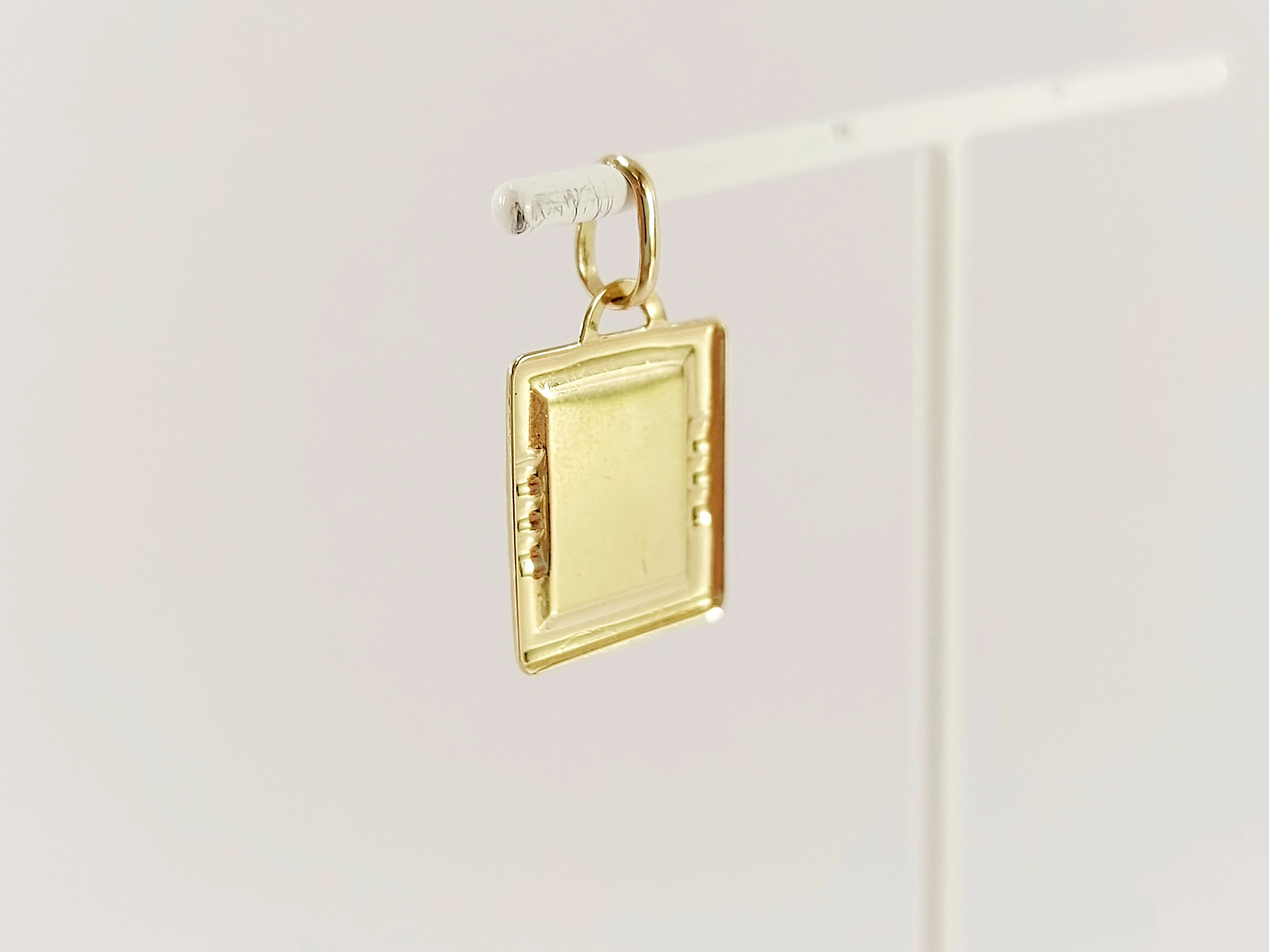 zlota-zawieszka-585-081g-motyw-129129-246990