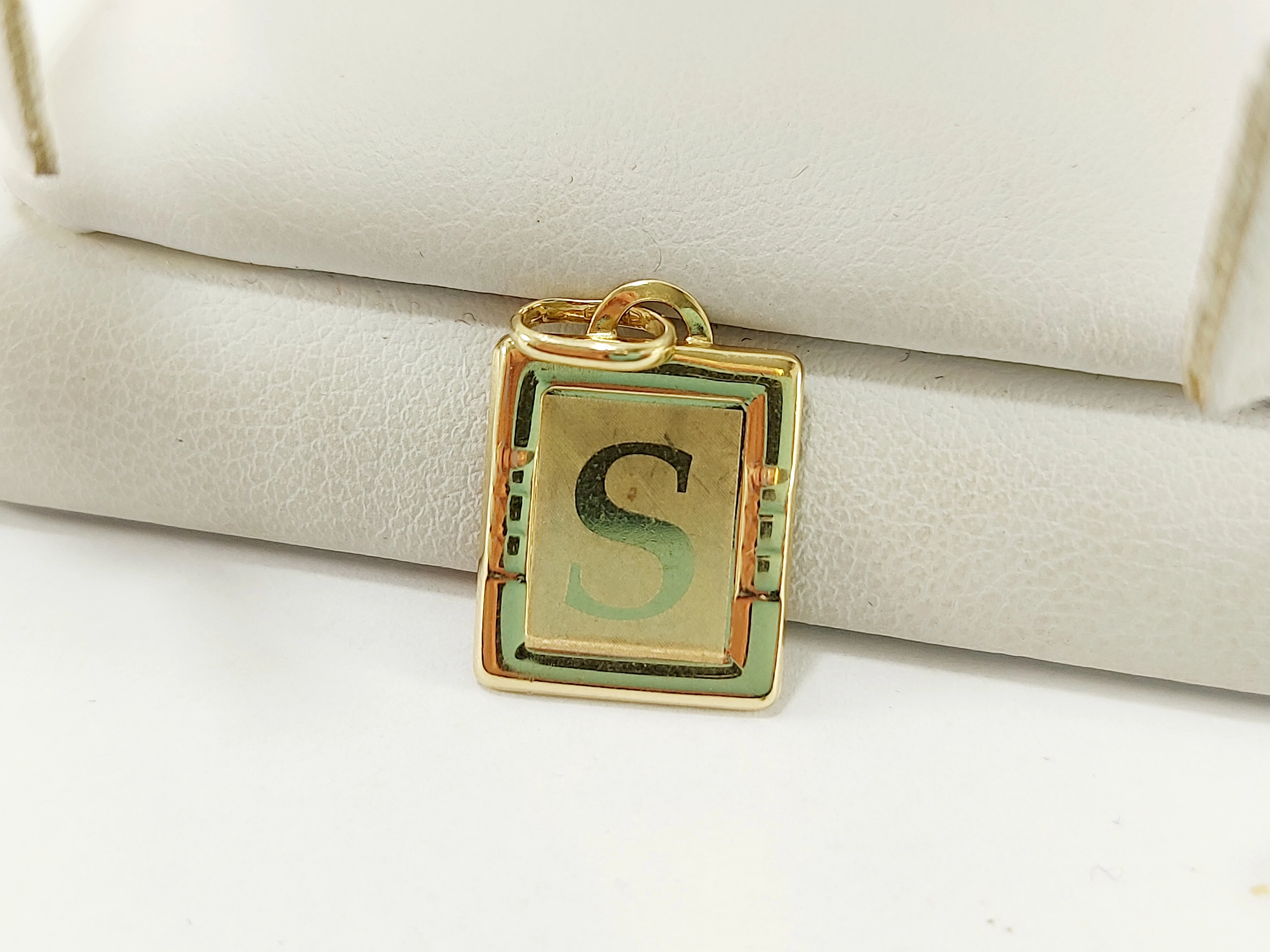 zlota-zawieszka-585-081g-cechy-207006-4