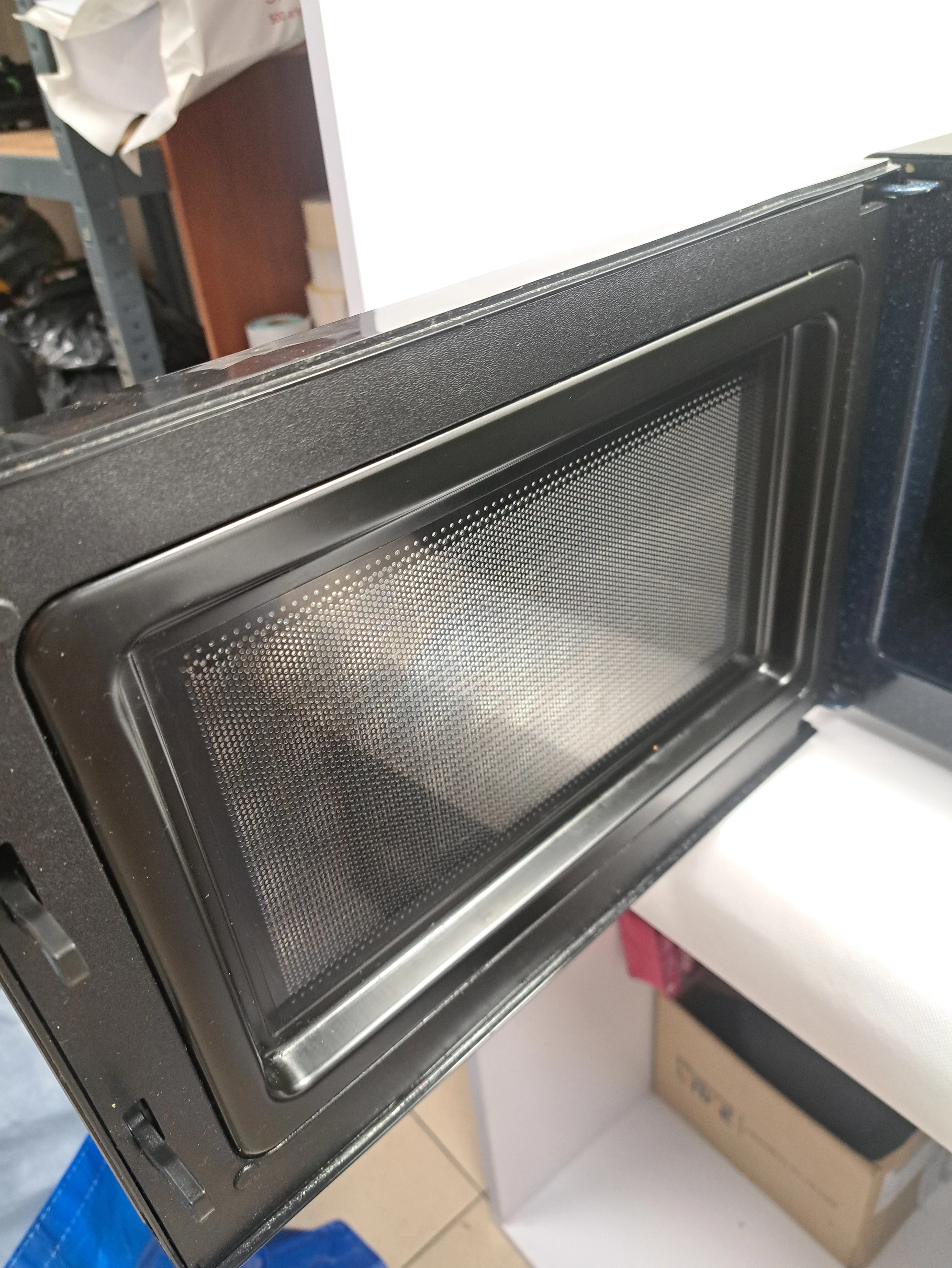 kuchenka-mikrofalowa-samsung-ge83x-800w-kolor-dominujacy-129357-3