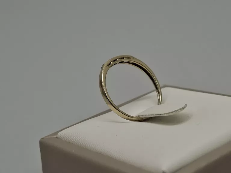 piekny-zloty-pierscionek-333-101-r15-material-15835-2