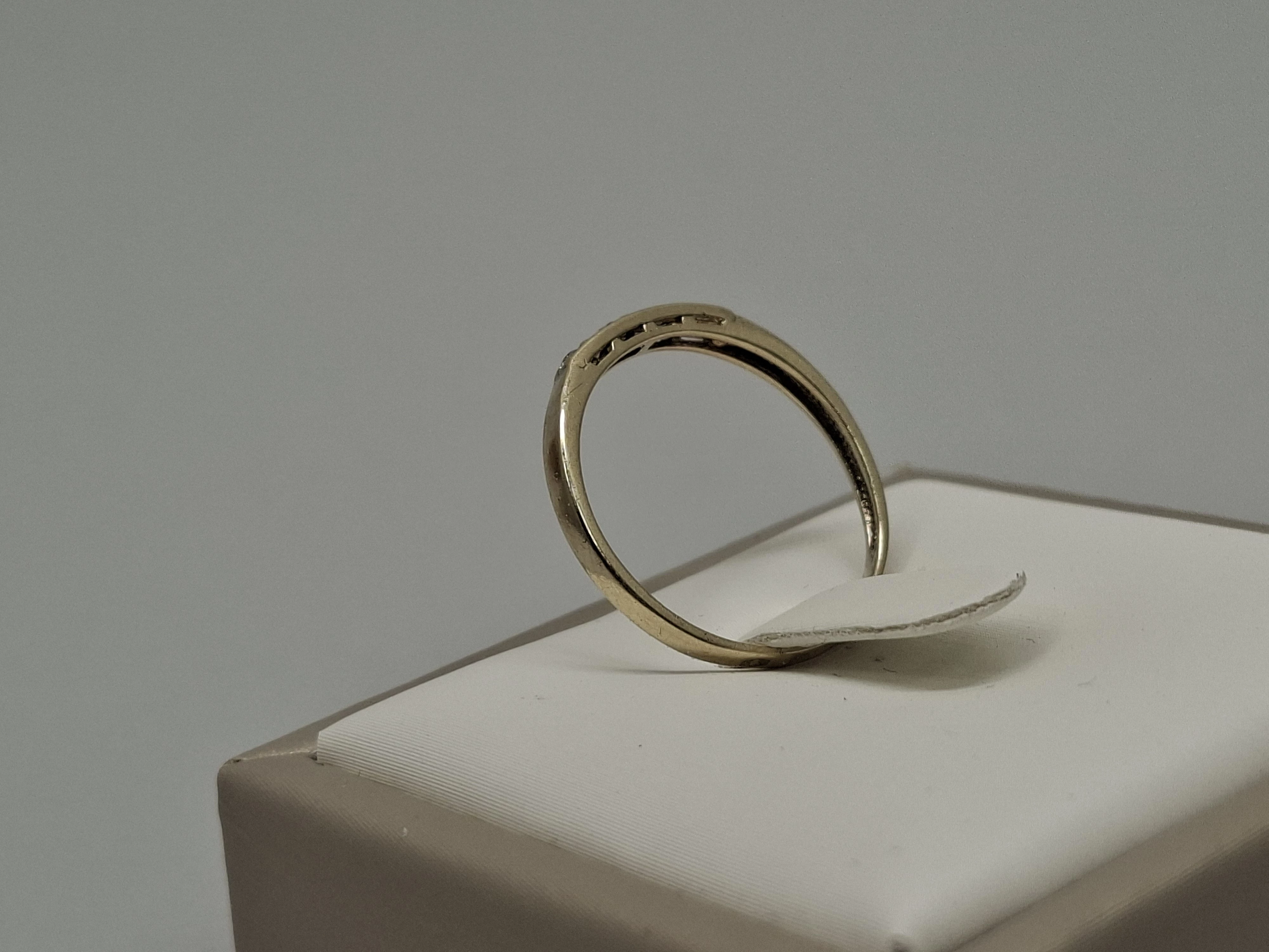 piekny-zloty-pierscionek-333-101-r15-material-15835-2