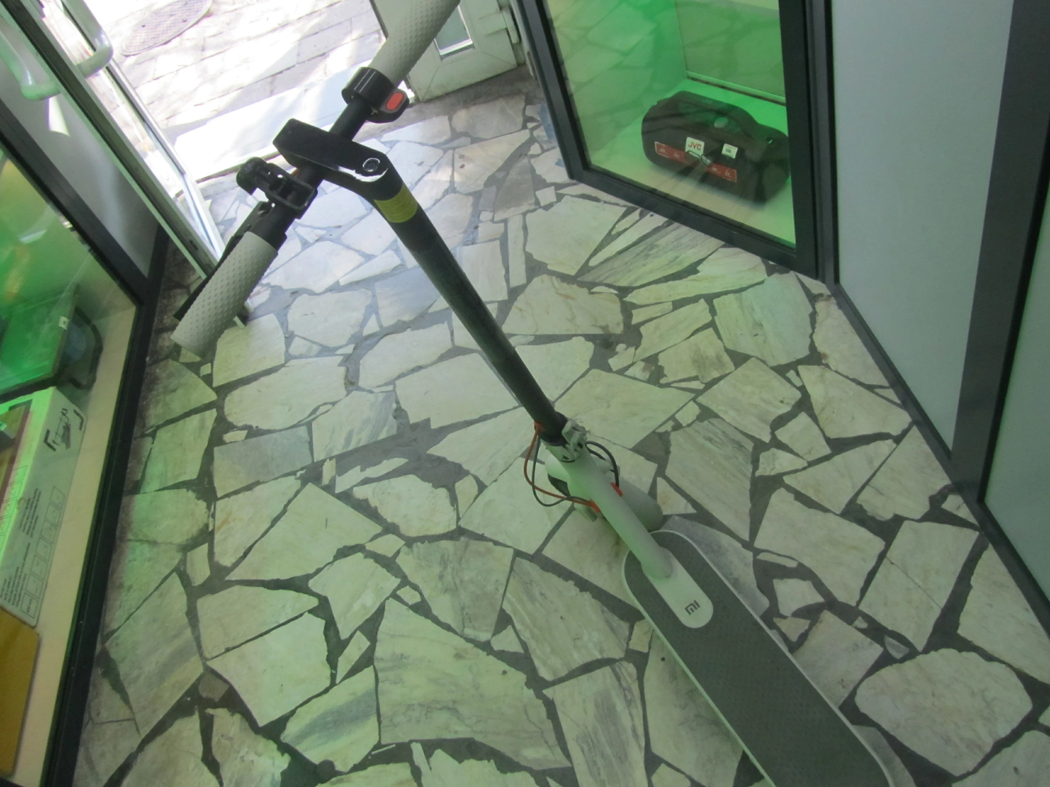 hulajnoga-elektryczna-xiaomi-mi-scooter-3-predkosc-maksymalna-2000