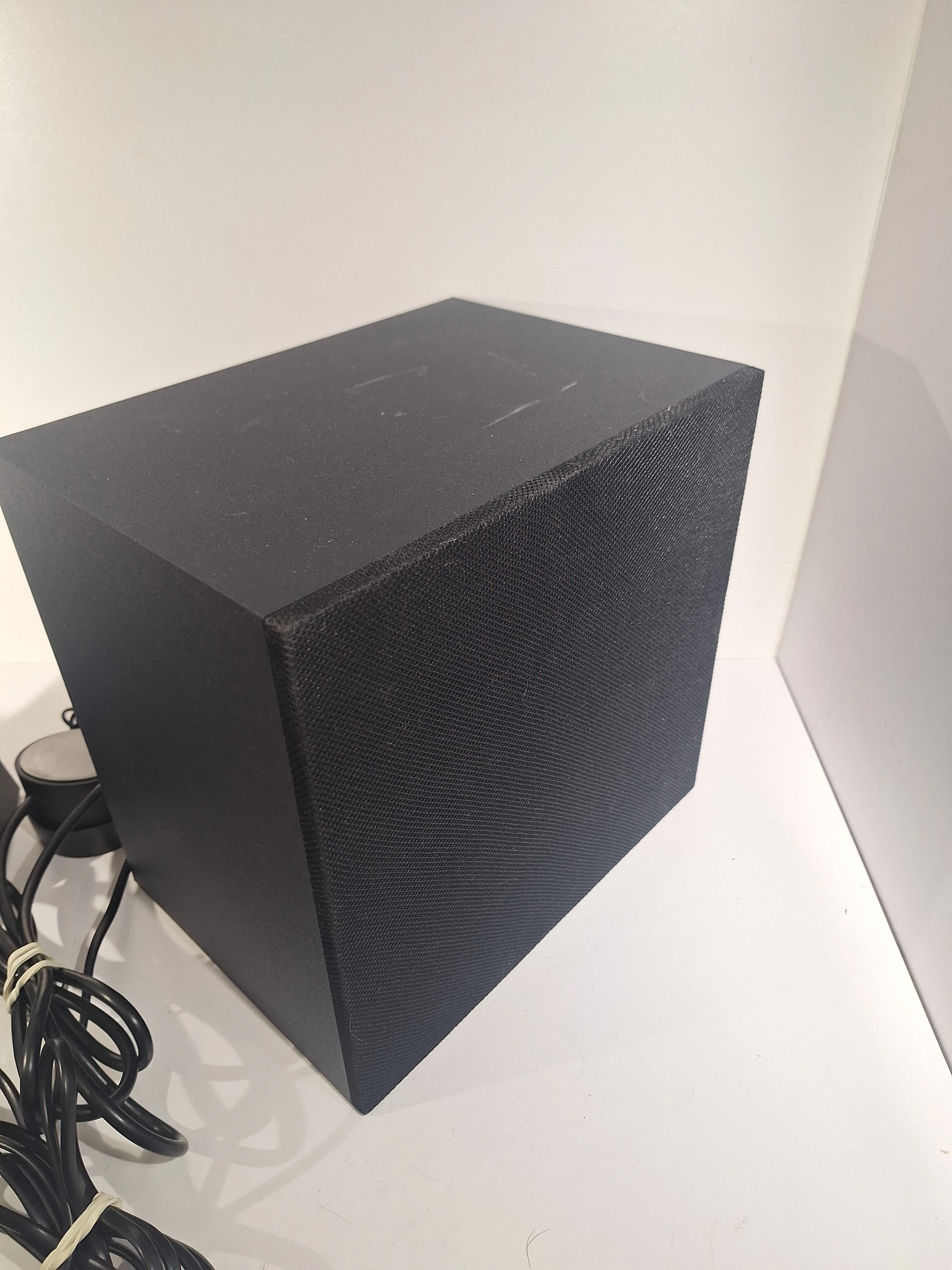 glosniki-logitech-z533-kod-producenta-980-001054