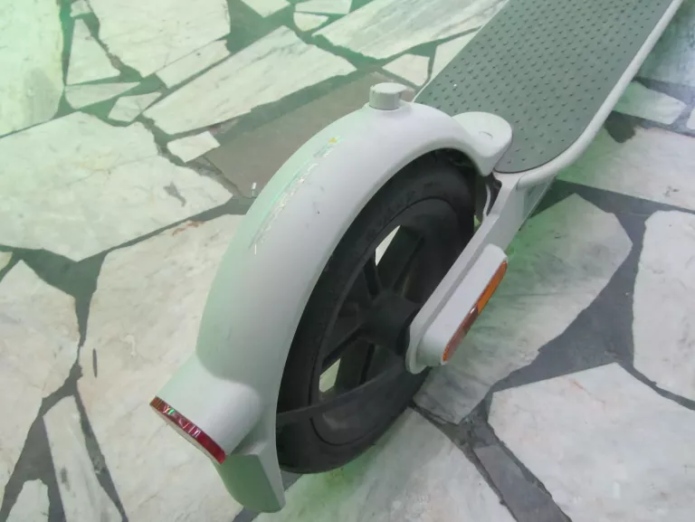 hulajnoga-elektryczna-xiaomi-mi-scooter-3-moc-silnika-60000