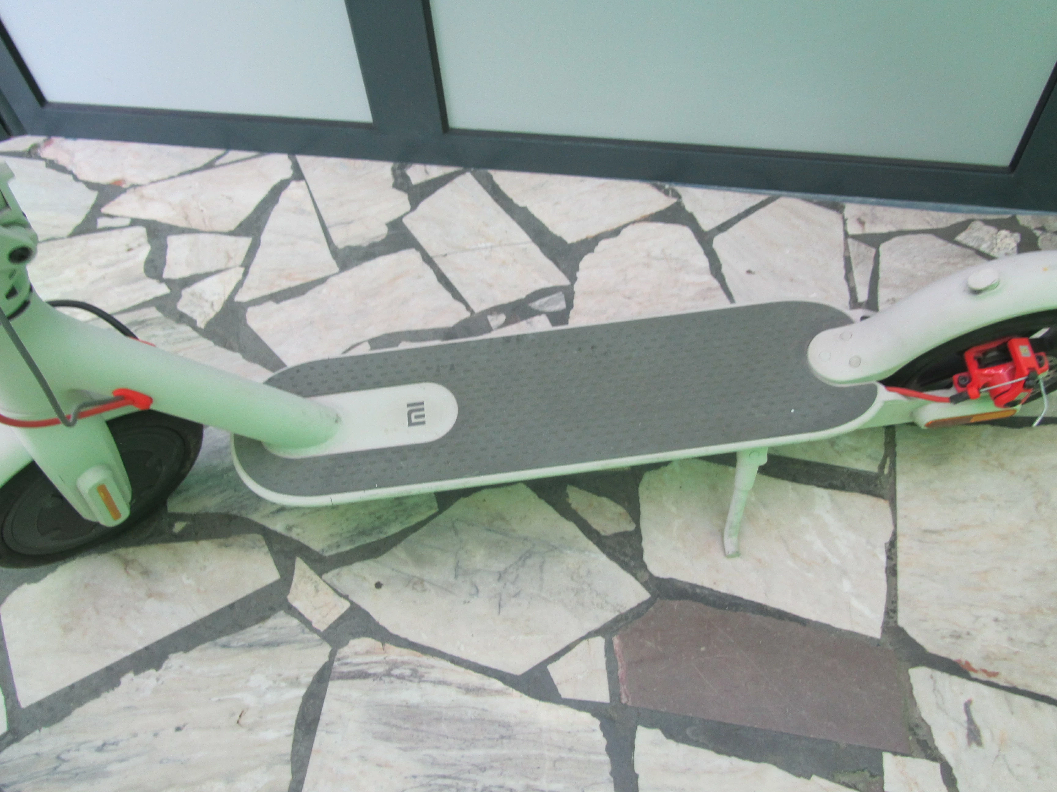 hulajnoga-elektryczna-xiaomi-mi-scooter-3-model-mi-electric-scooter-3