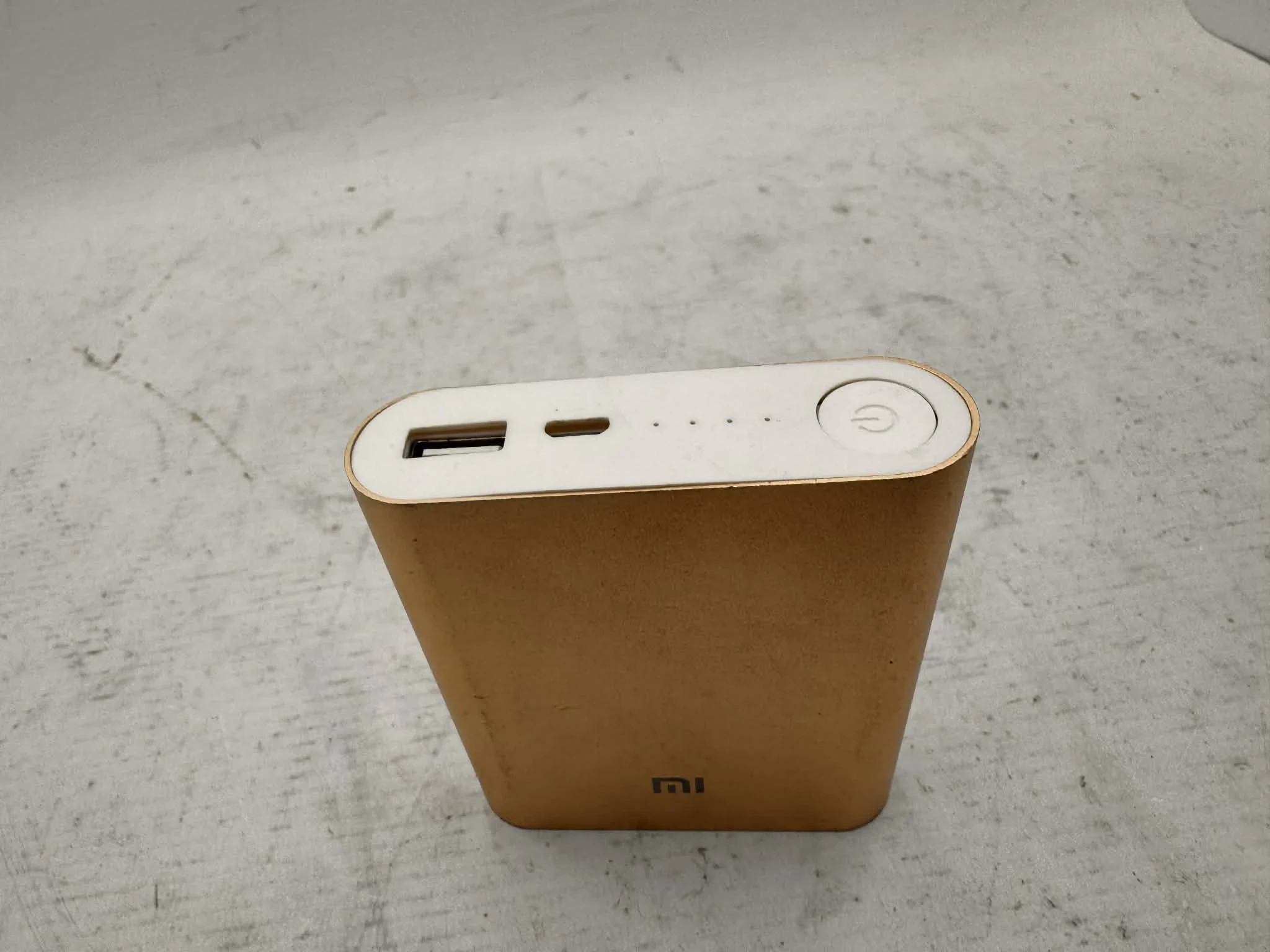 powerbank-10400-mah-pojemnosc-akumulatora-10400