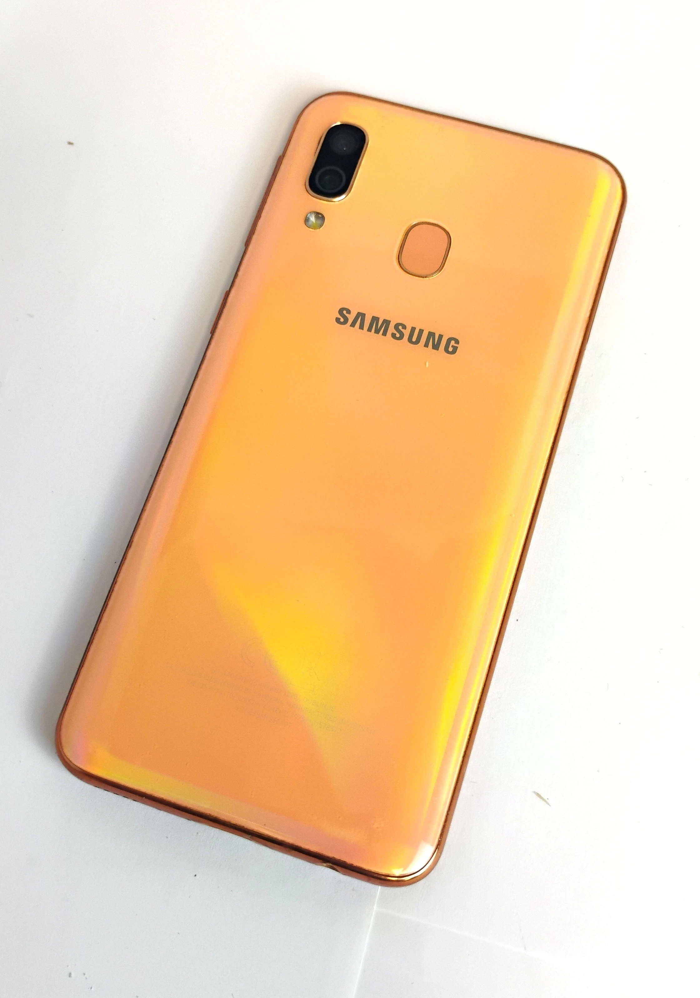 telefon-samsung-a40-464gb-wypalony-ekran-przekatna-ekranu-590