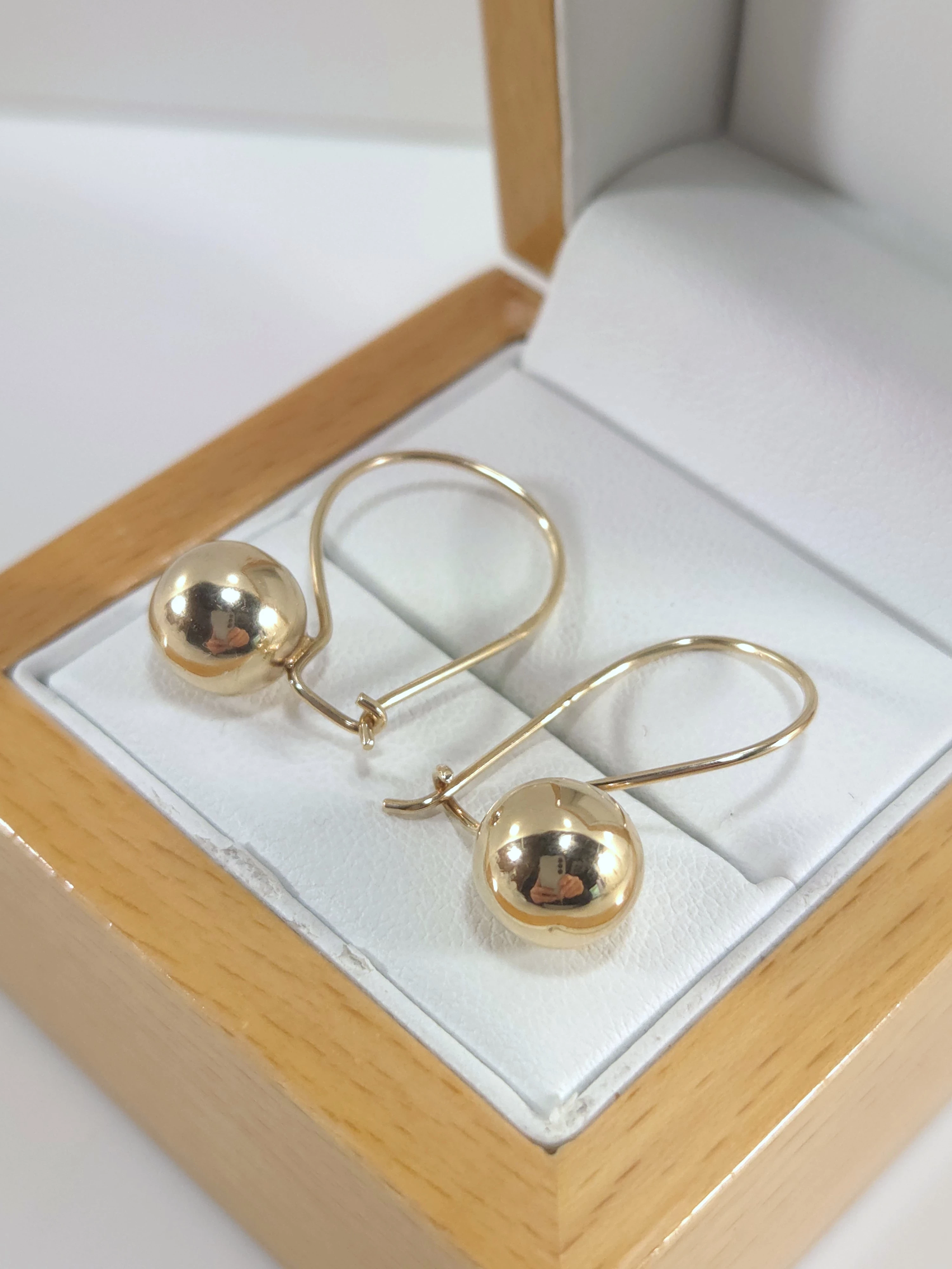 zlote-kolczyki-pr585-290g-bigiel-zamkniety-motyw-129129-246990