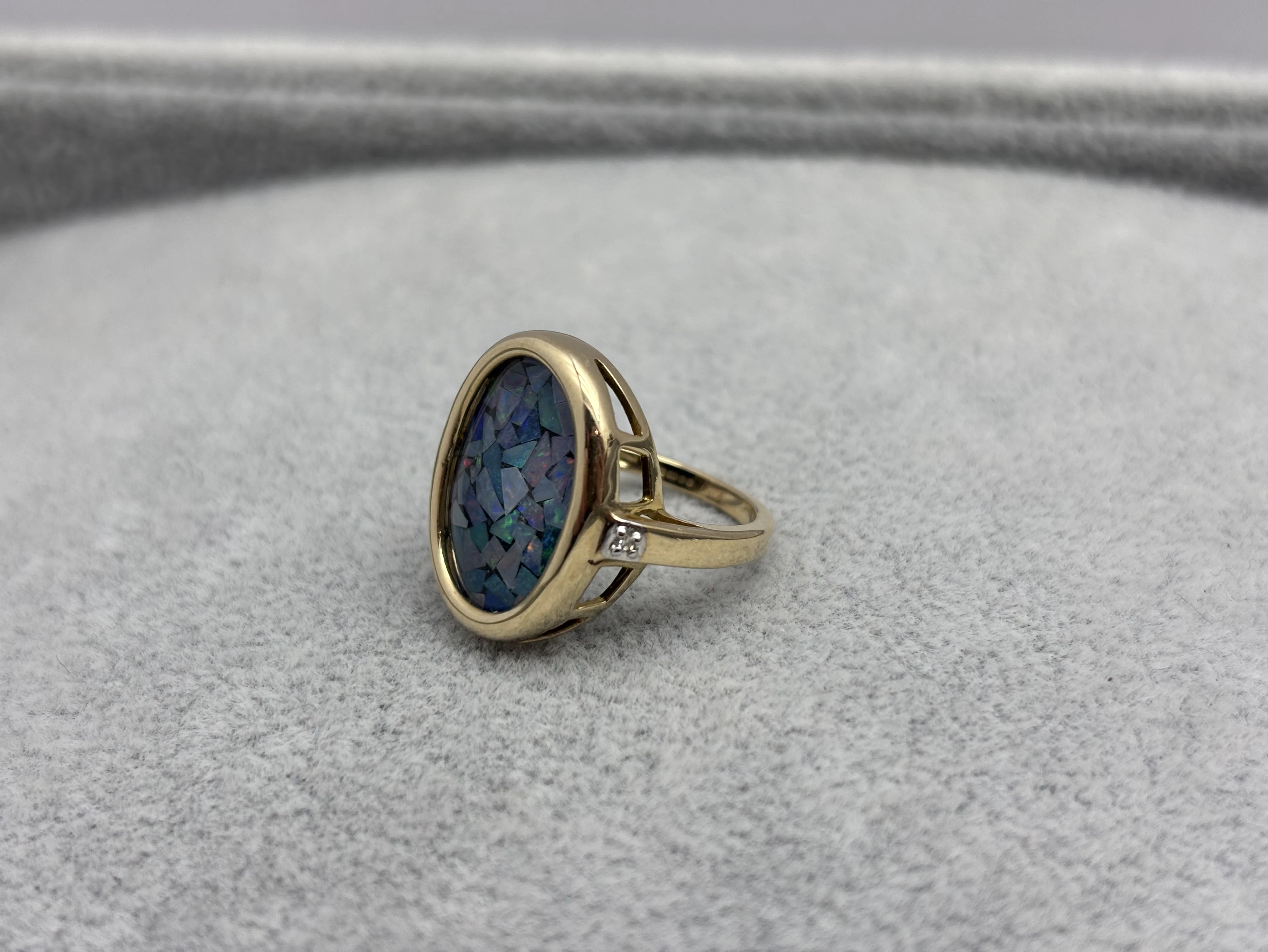 piekny-zloty-pierscionek-z-niebieskim-kamieniem-477g375-material-15835-2