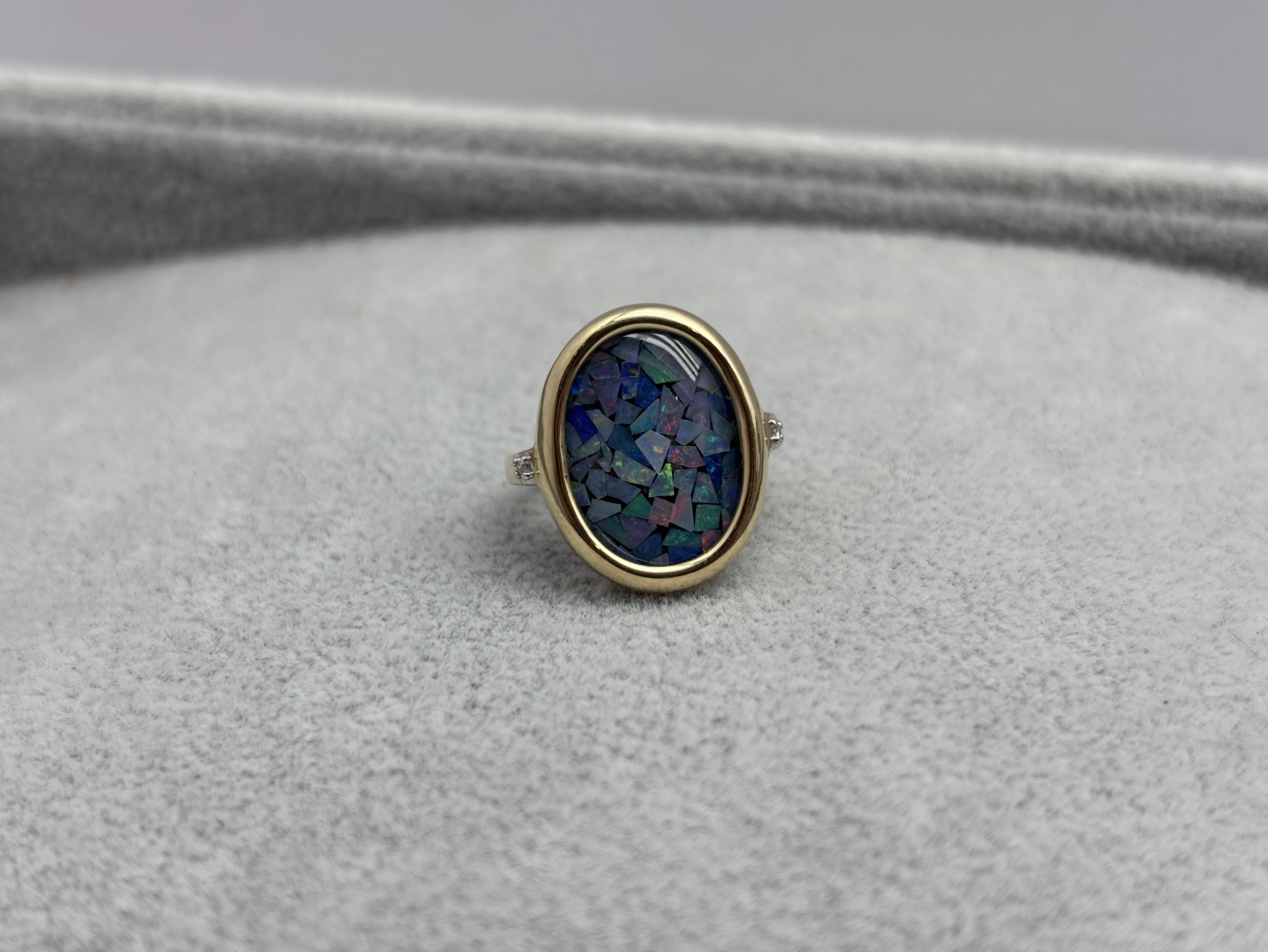 piekny-zloty-pierscionek-z-niebieskim-kamieniem-477g375-rodzaj-2205-2