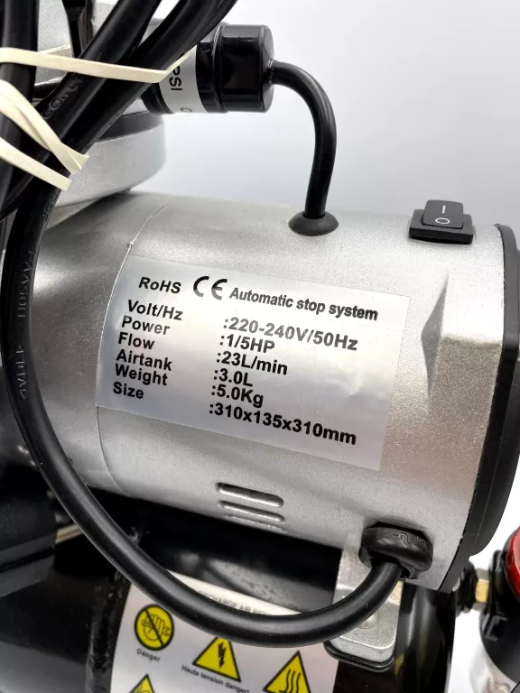 kompresor-w-zestawie-3-aerografy-product-id-56ee88d1-7e21-4c42-9430-229fd8f7edb6