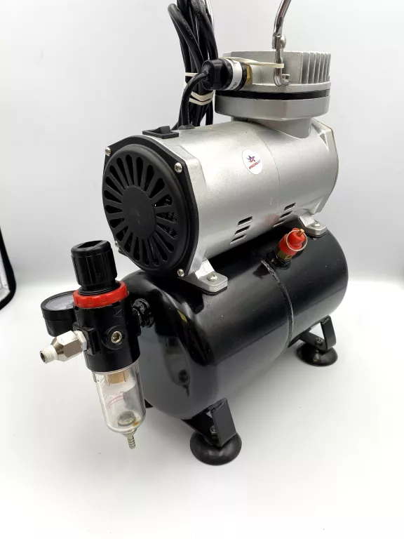 kompresor-w-zestawie-3-aerografy-ean-gtin-734933942877