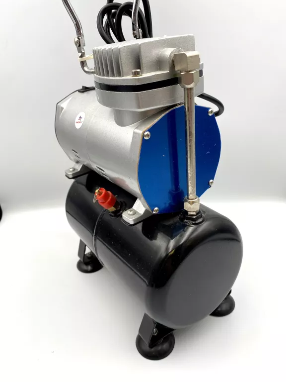 kompresor-w-zestawie-3-aerografy-marka-248811-958954