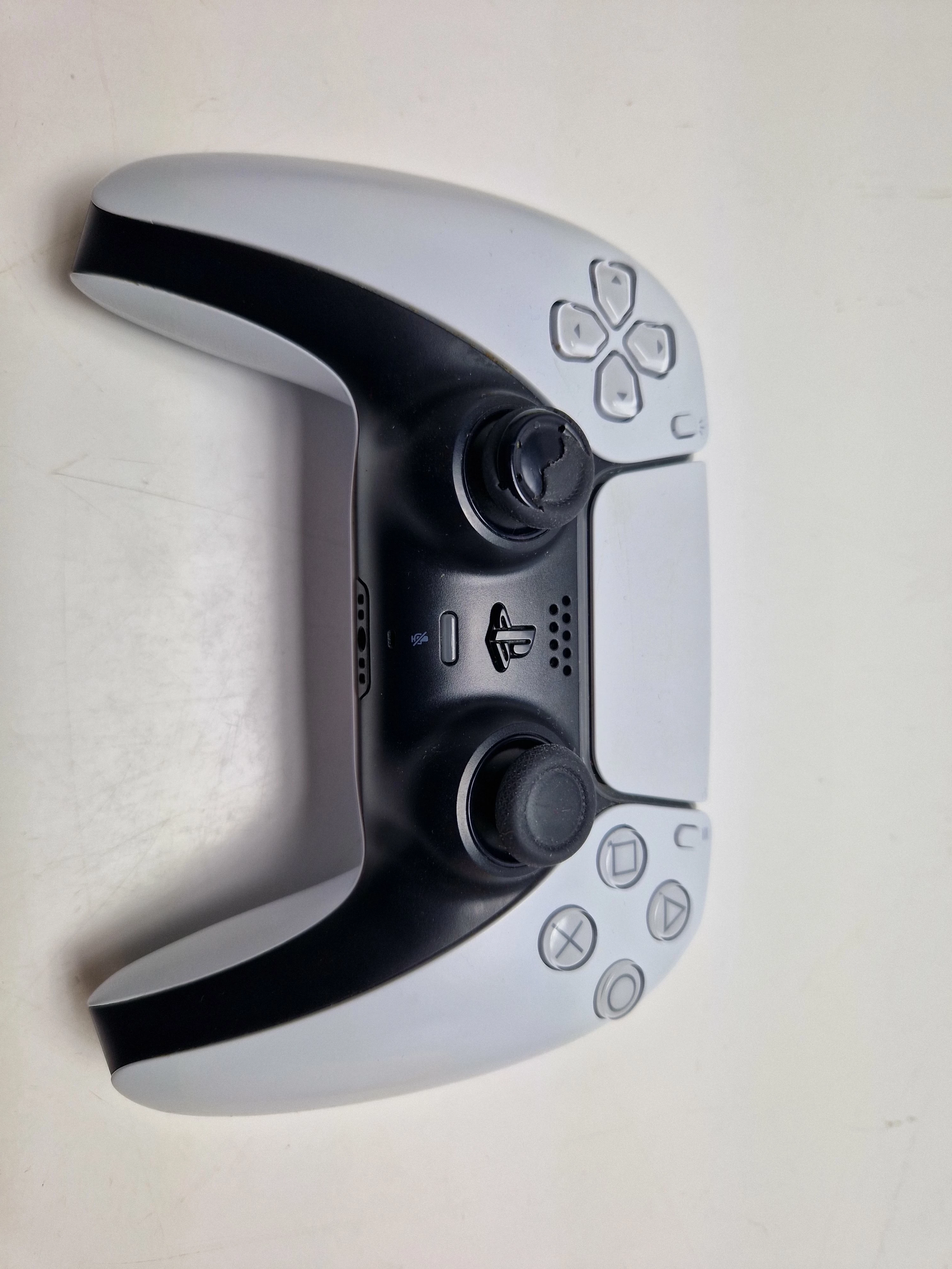 kontroler-bezprzewodowy-pad-ps5-sony-dualsense-v2-ean-gtin-711719399506