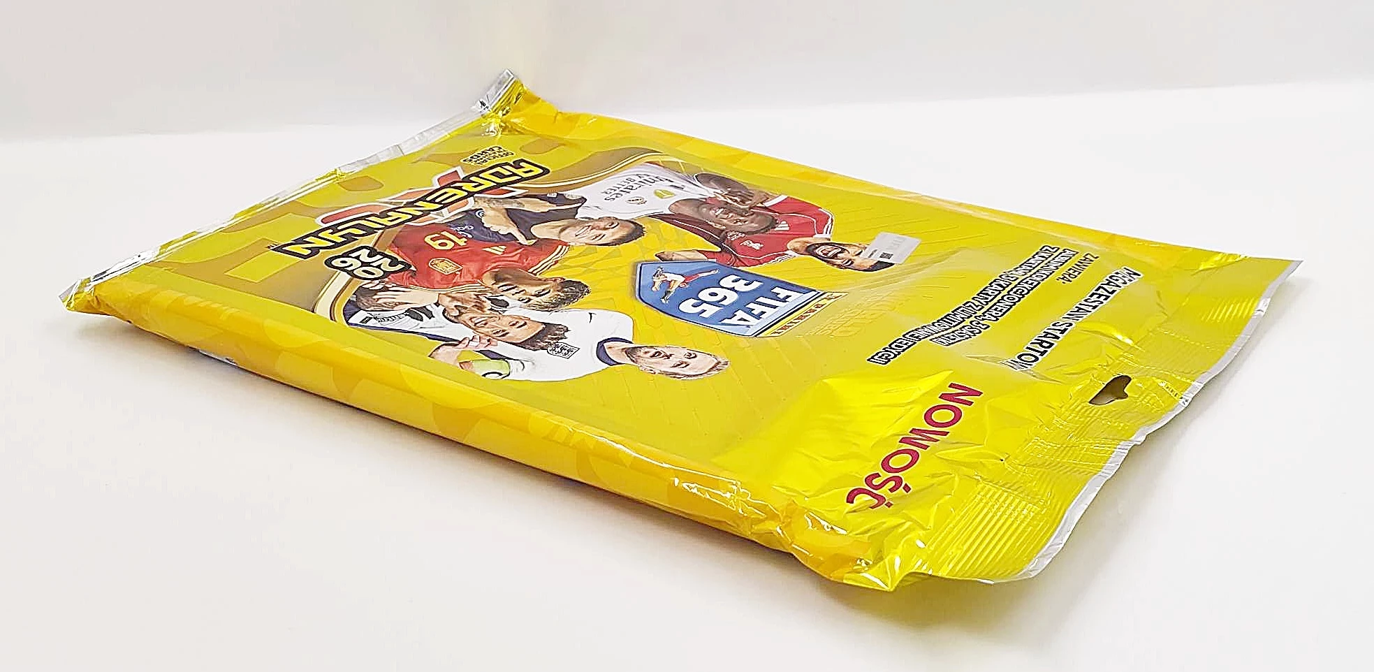 zestaw-startowy-panini-fifa-adrenalyn-xl-2026-album-karty-pilkarskie-typ-130491-1