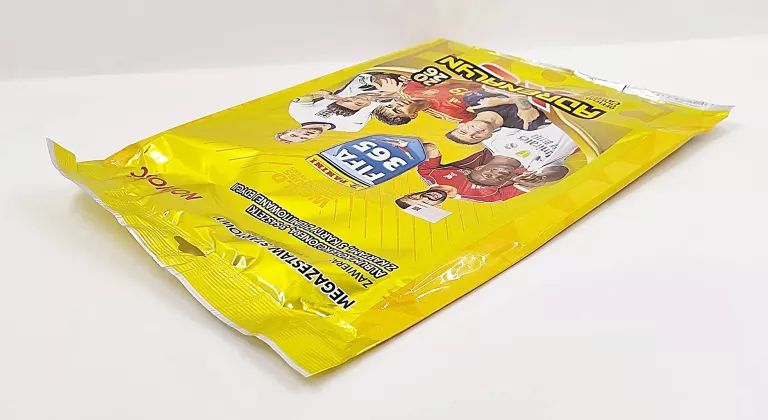 zestaw-startowy-panini-fifa-adrenalyn-xl-2026-album-karty-pilkarskie-nazwa-album-fifa-365-2026-karty-pilkarskie-panini-adrenalyn-xl-mega-zestaw