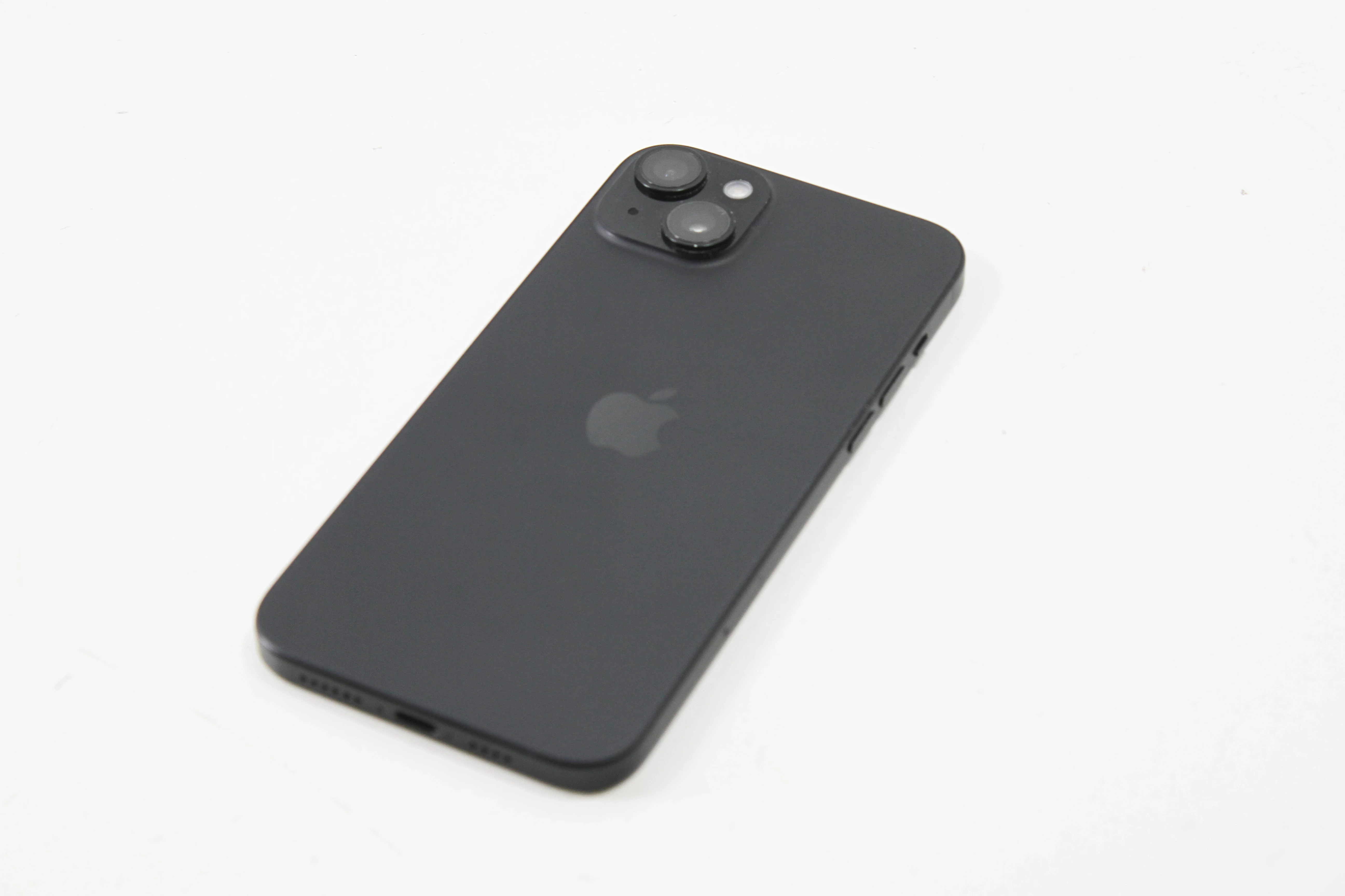 telefon-iphone-15-plus-128-gb-87-bateria-kod-producenta-mu0y3pxa