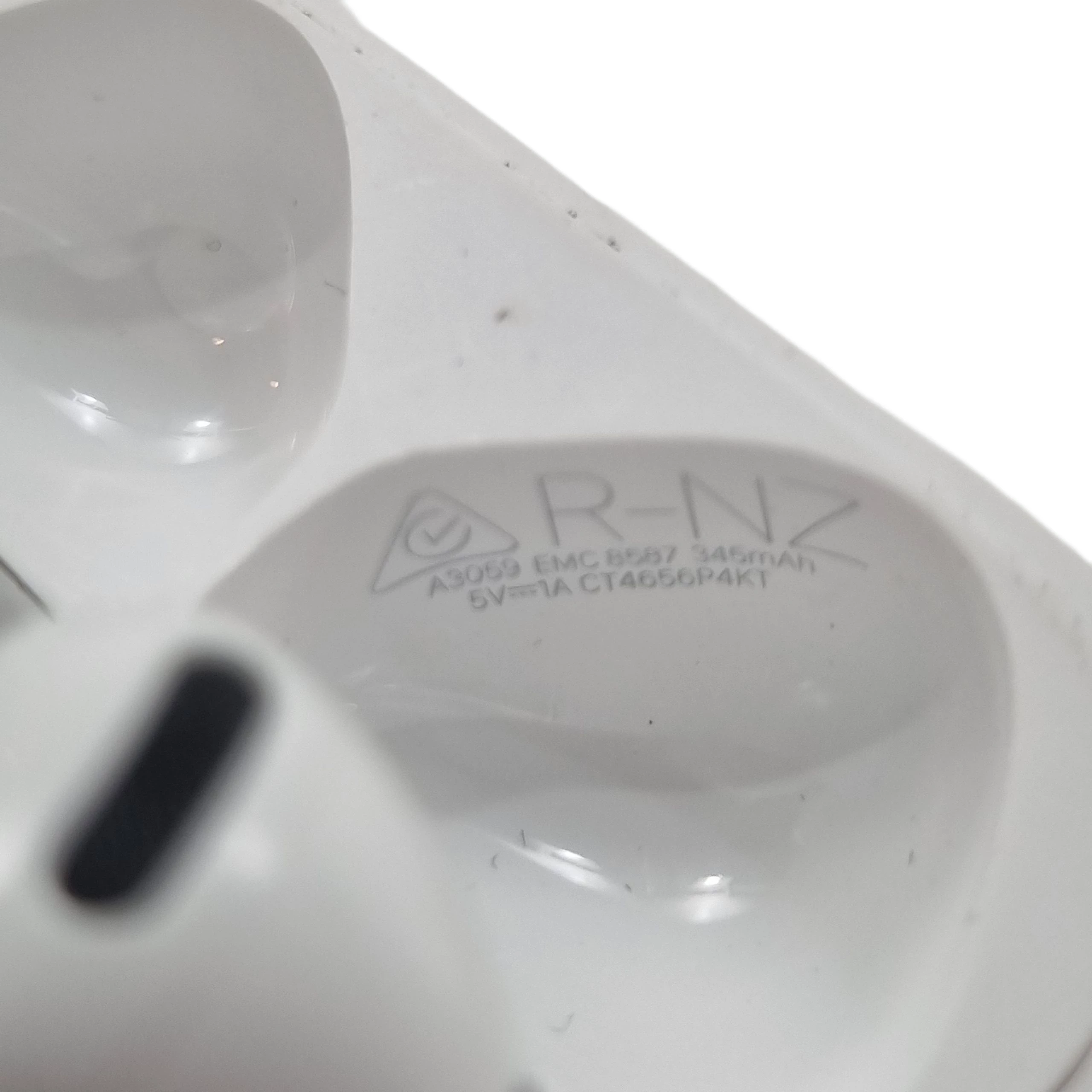 sluchawki-apple-airpods-4anc-kolor-dominujacy-129357-2