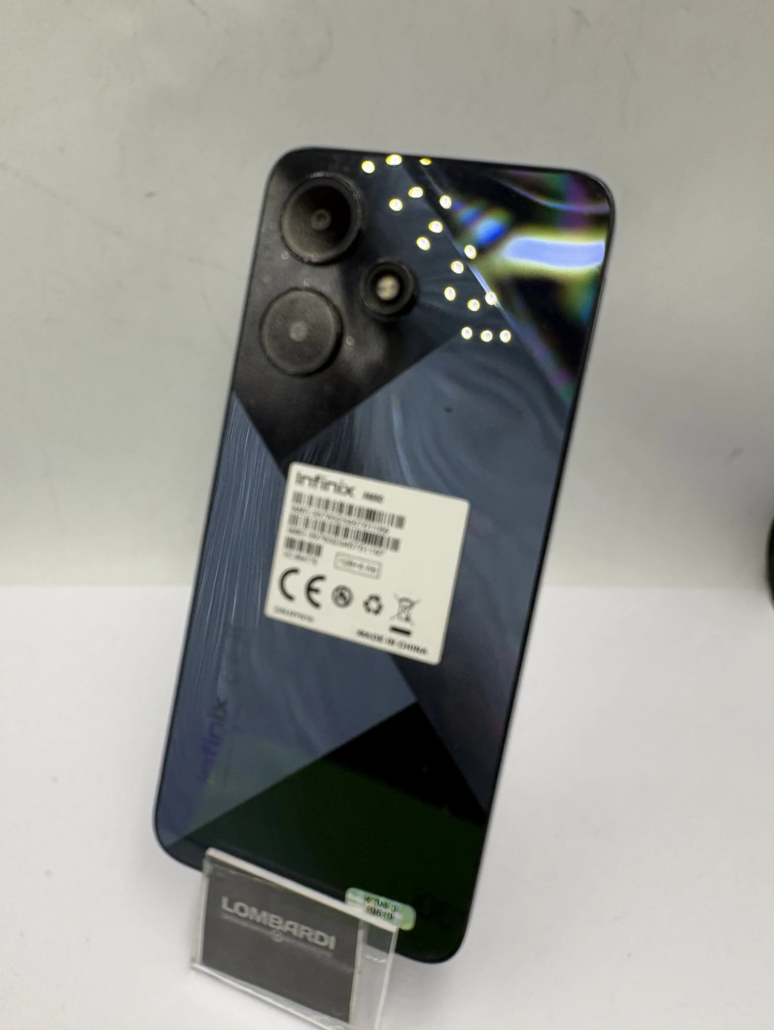 telefon-smartfon-infinix-hot-30i-4128gb-stan-11323-2