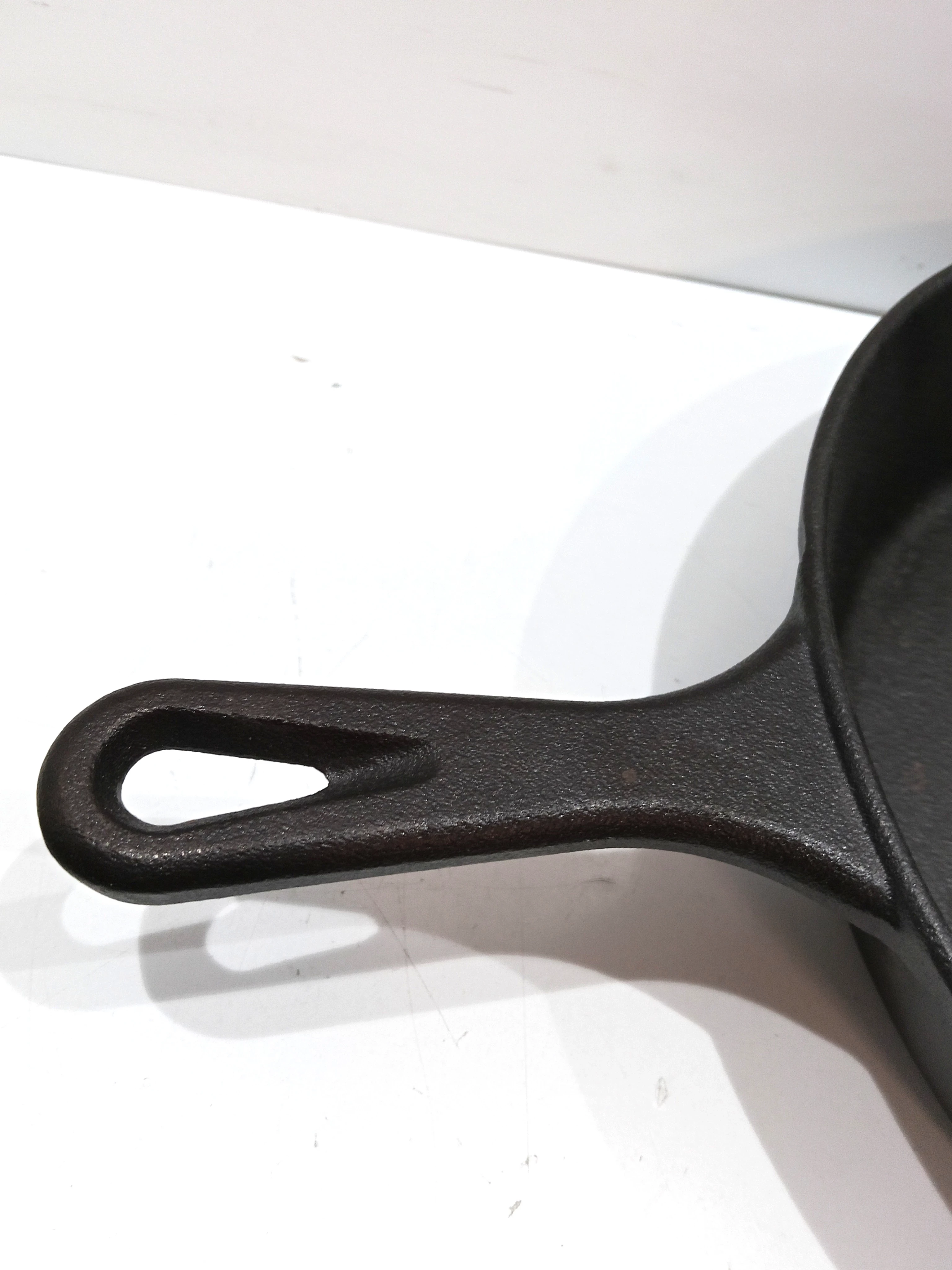 patelnia-zeliwna-mfh-fox-outdoor-30-cm-rodzaj-129331-1