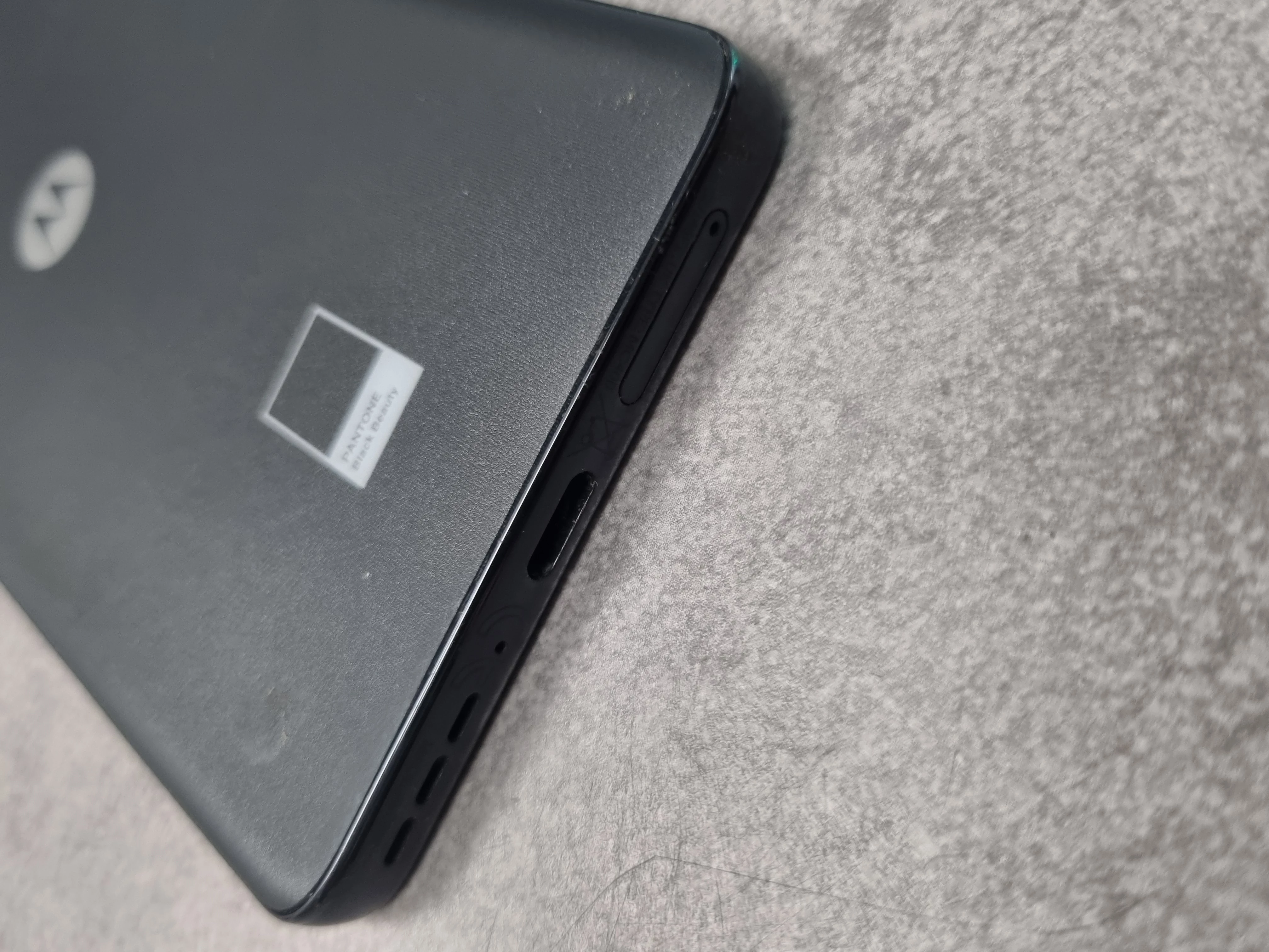 telefon-motorola-edge-40-neo-12256gb-ean-gtin-0840023248573