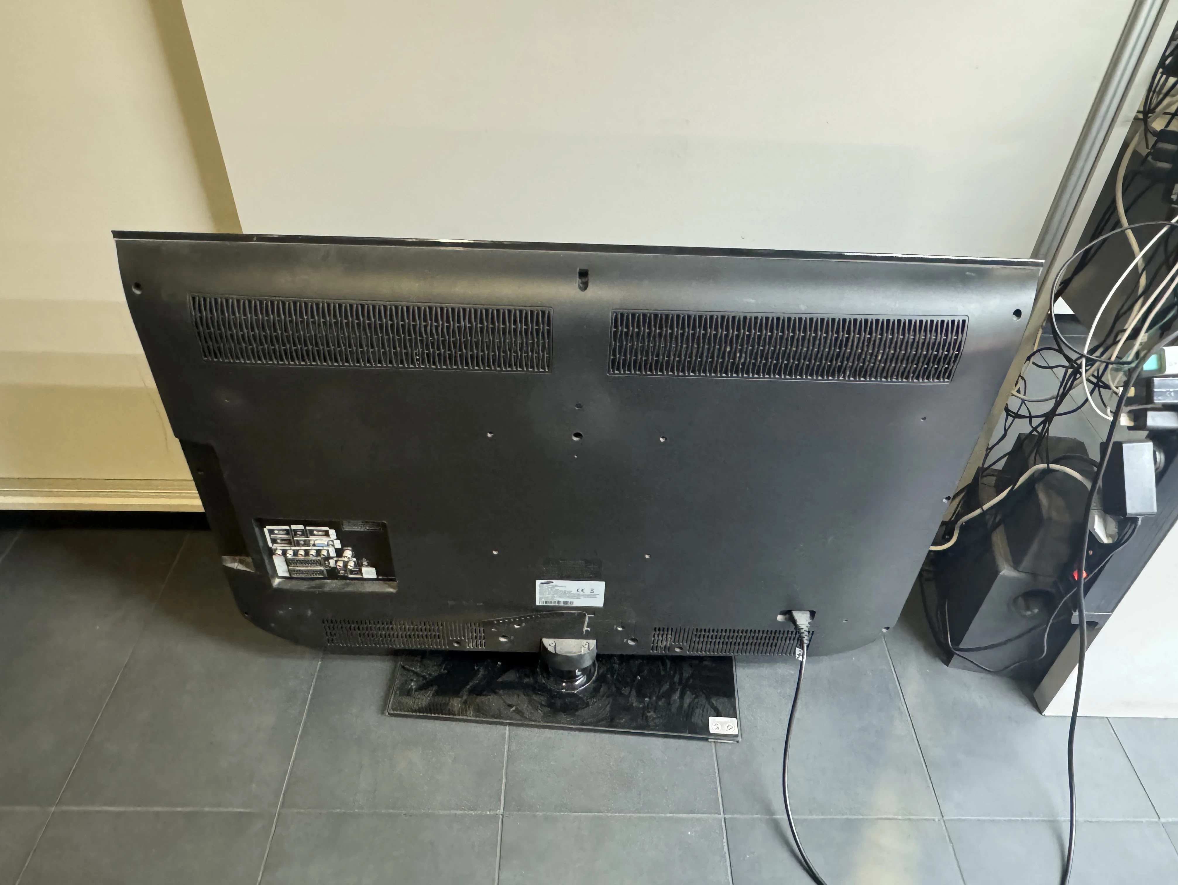 telewizor-samsung-le40b550-bez-pilota-stan-11323-2