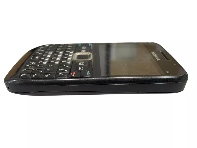 telefon-nokia-e63-przekatna-ekranu-236