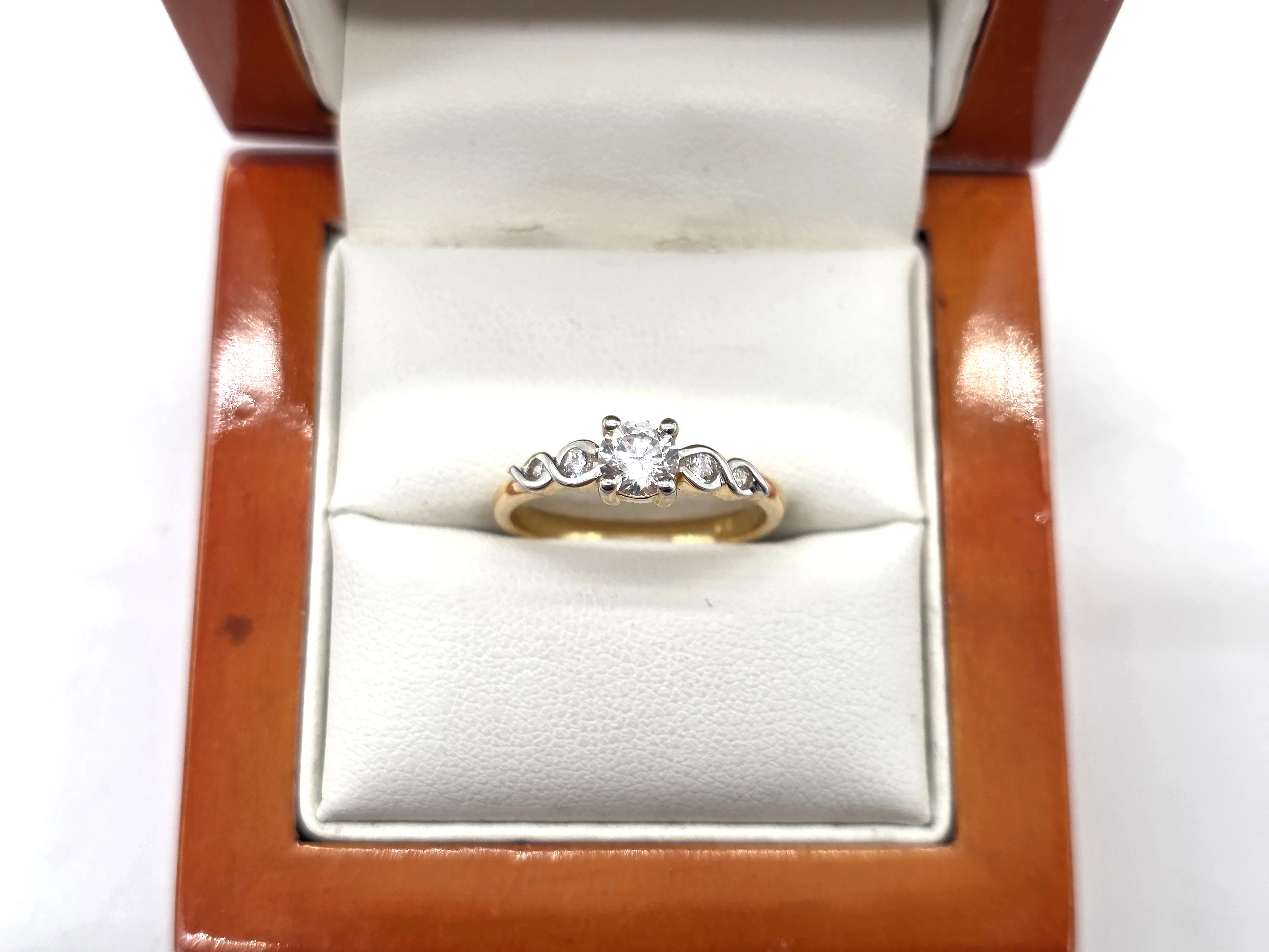 piekny-zloty-pierscionek-14k-585-r17-260g-rodzaj-2205-2