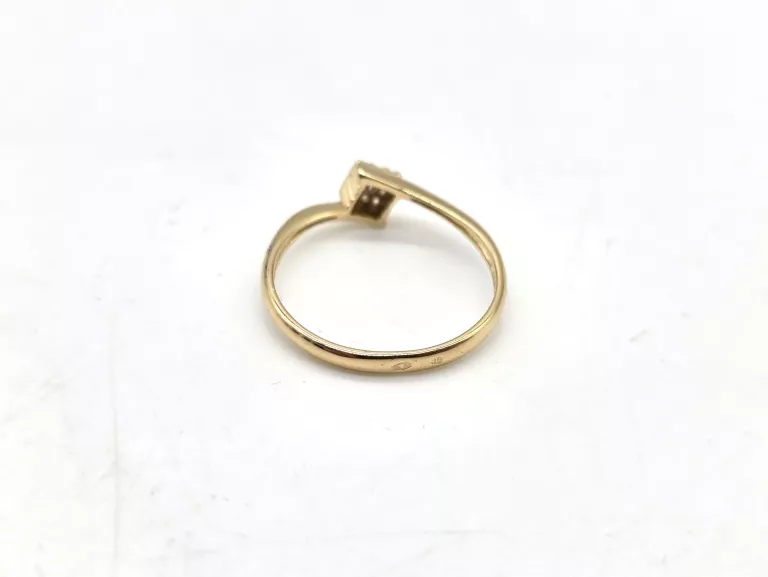 piekny-zloty-pierscionek-14k-585-r19-178g-kolor-249512-1647429