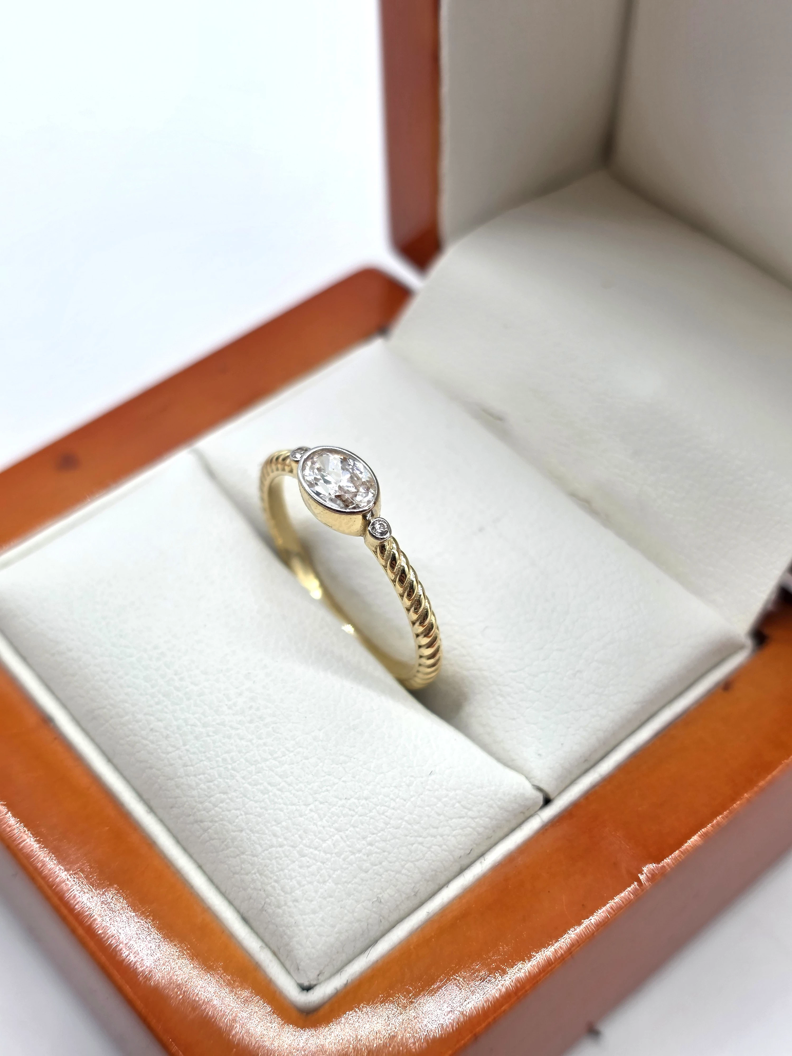 piekny-zloty-pierscionek-14k-585-r14-189g-rodzaj-2205-2