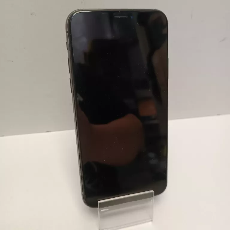 telefon-iphone-x-64gb-76-bat-przekatna-ekranu-610