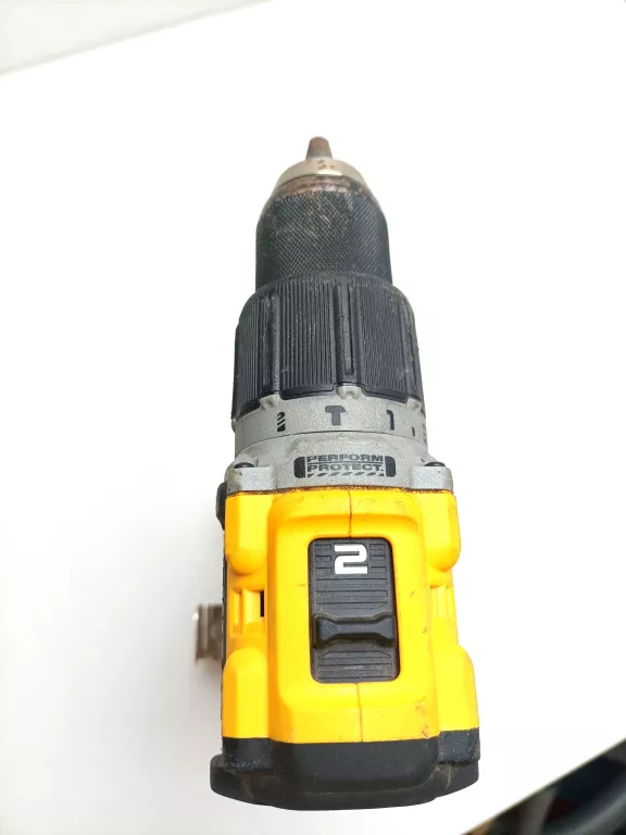 wkretarka-dewalt-dcd805-akumualtor-ladowarka-pojemnosc-akumulatora-500