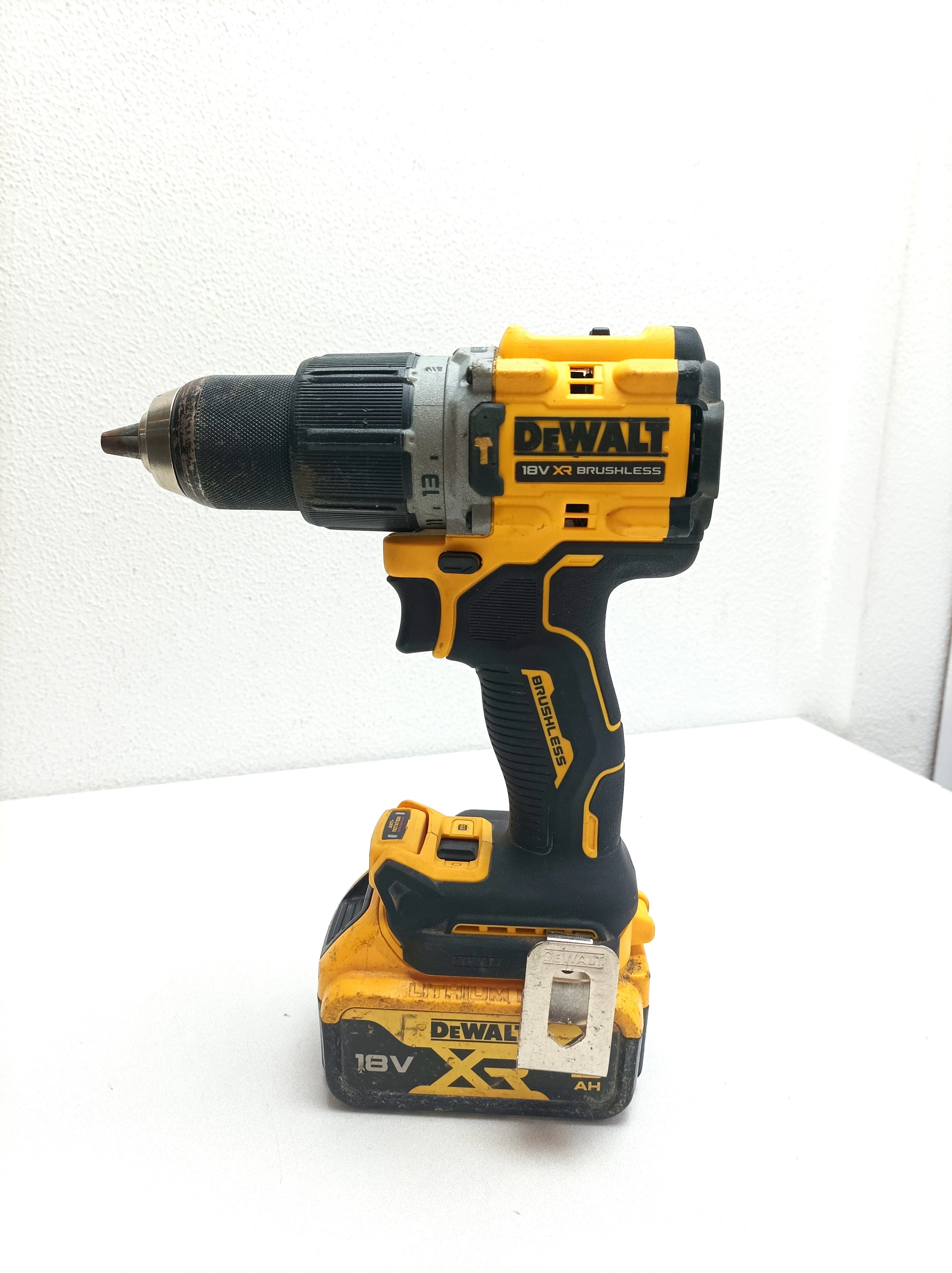 wkretarka-dewalt-dcd805-akumualtor-ladowarka-rodzaj-silnika-204657-221325