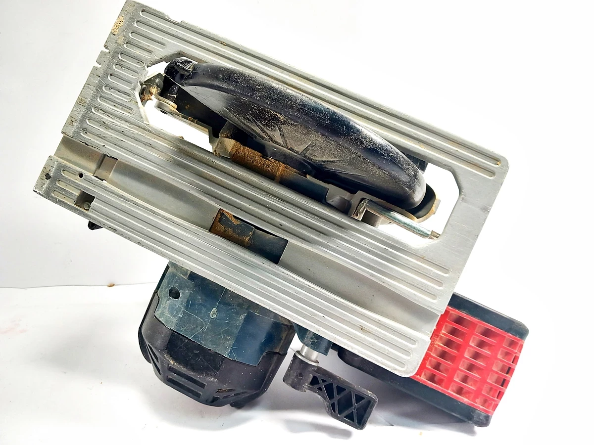 pila-tarczowa-bosch-gks-18-v-li-aku-20ah-kod-producenta-06016a2101