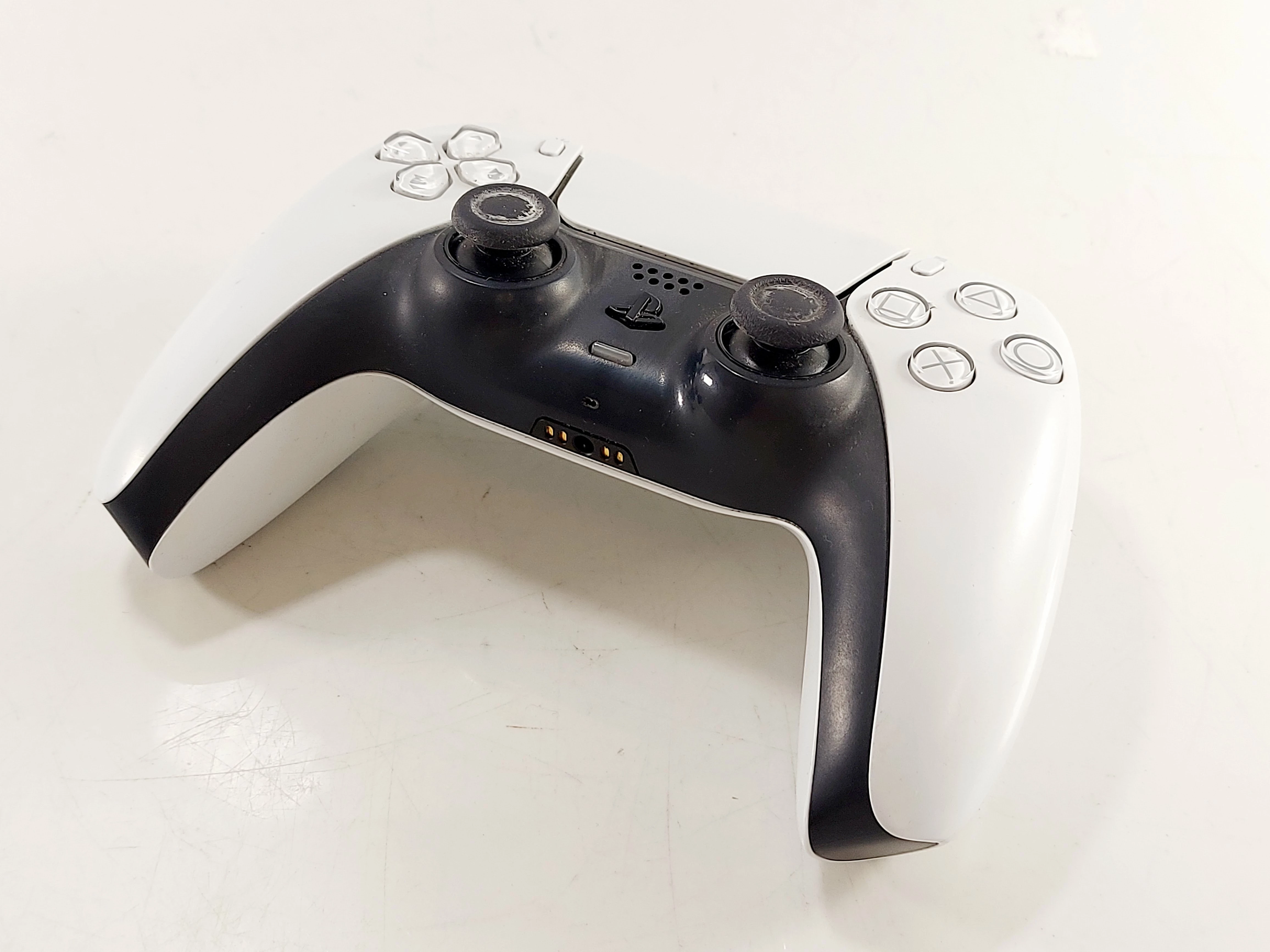 konsola-sony-playstation-5-cfi-2016-pad-okablowanie-zawiera-baterie-250685-2006716