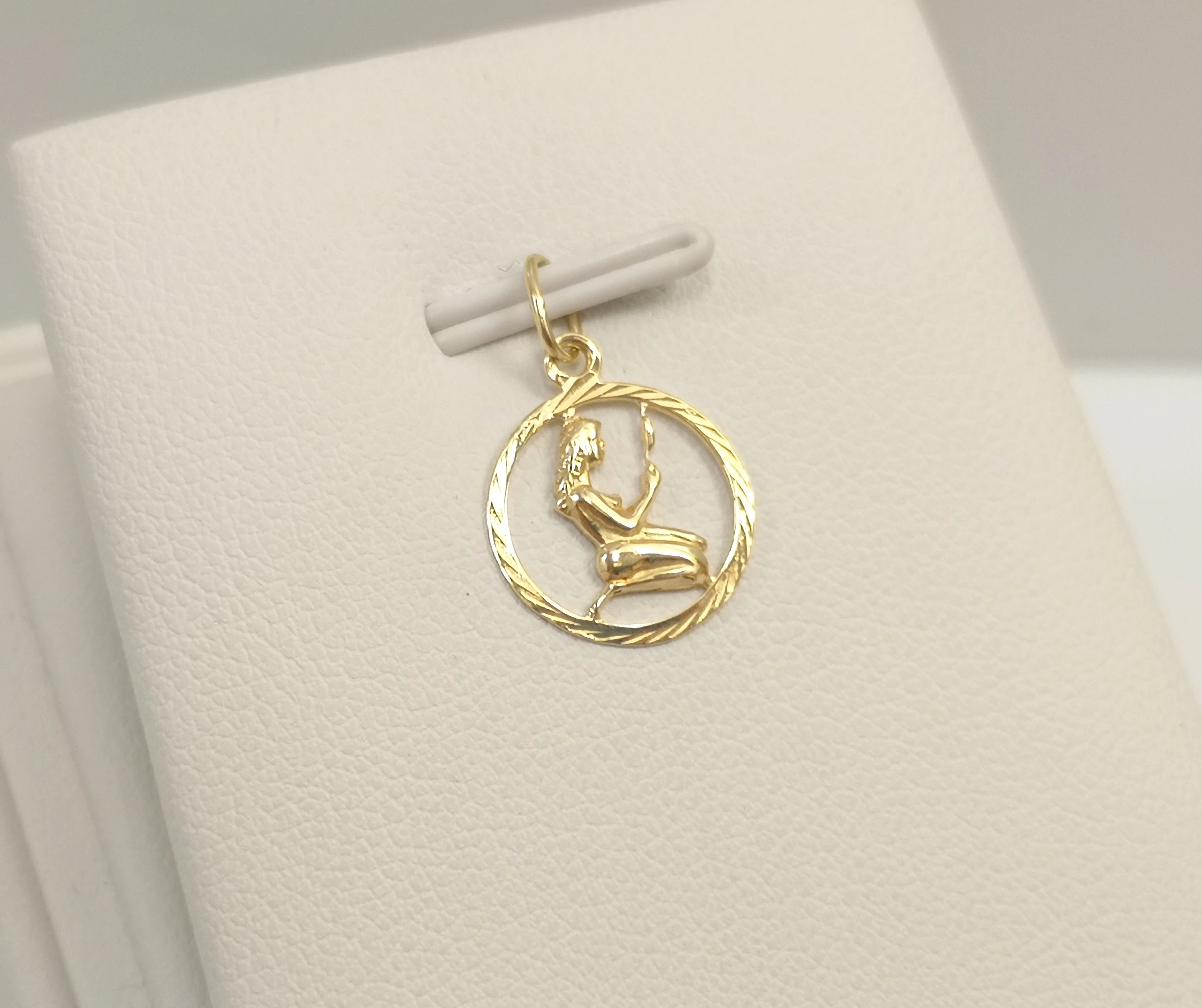 zlota-zawieszka-panna-585-044g-28-czerwca-313-poznan-ska-x