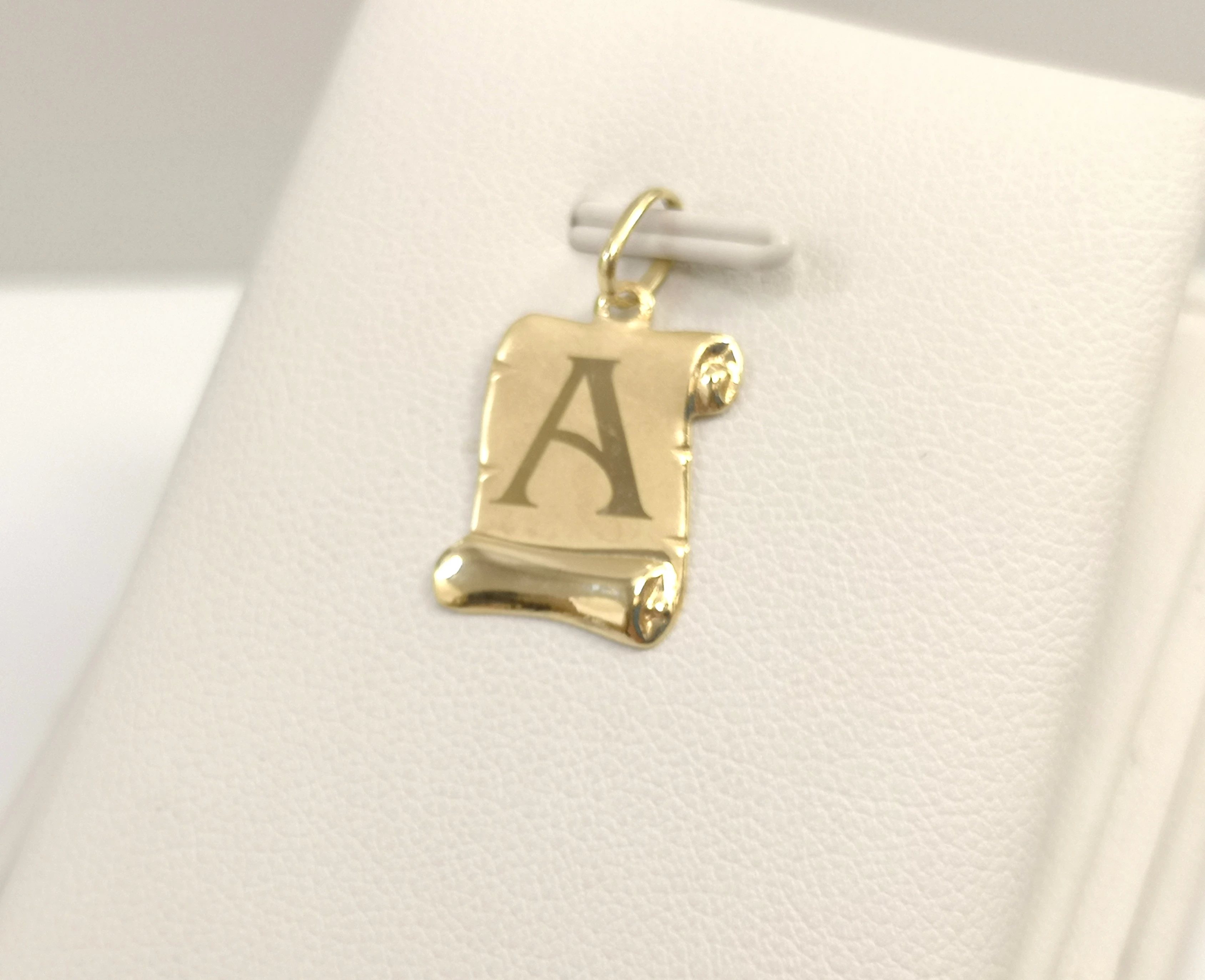 zlota-zawieszka-litera-a-585-080g-ean-gtin-5905868205466