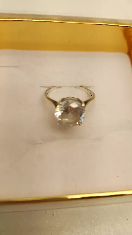 wyjatkowy-srebrny-pierscionek-925365g-material-15835-4