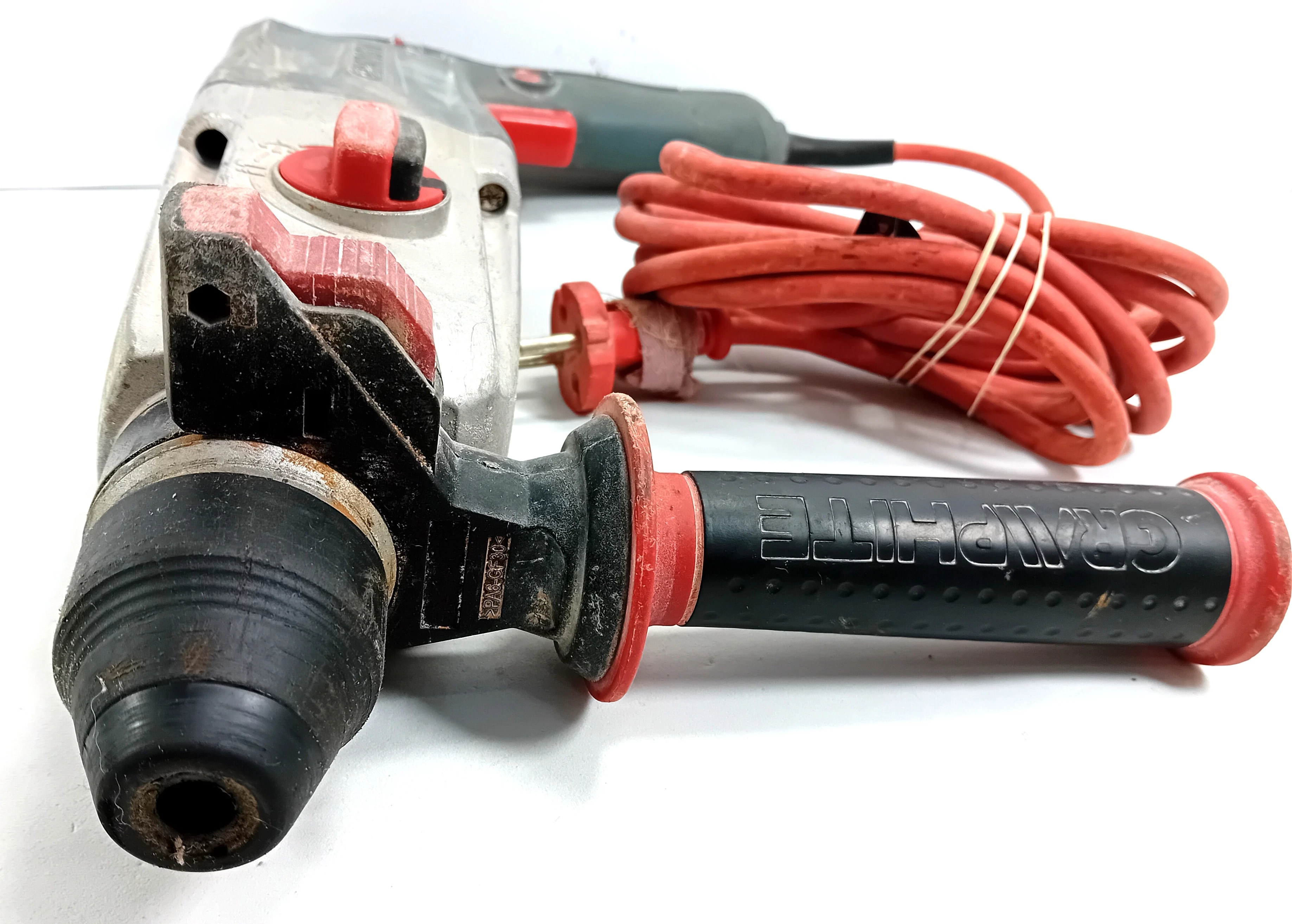 mlotowiertarka-graphite-58g528-energia-udaru-340