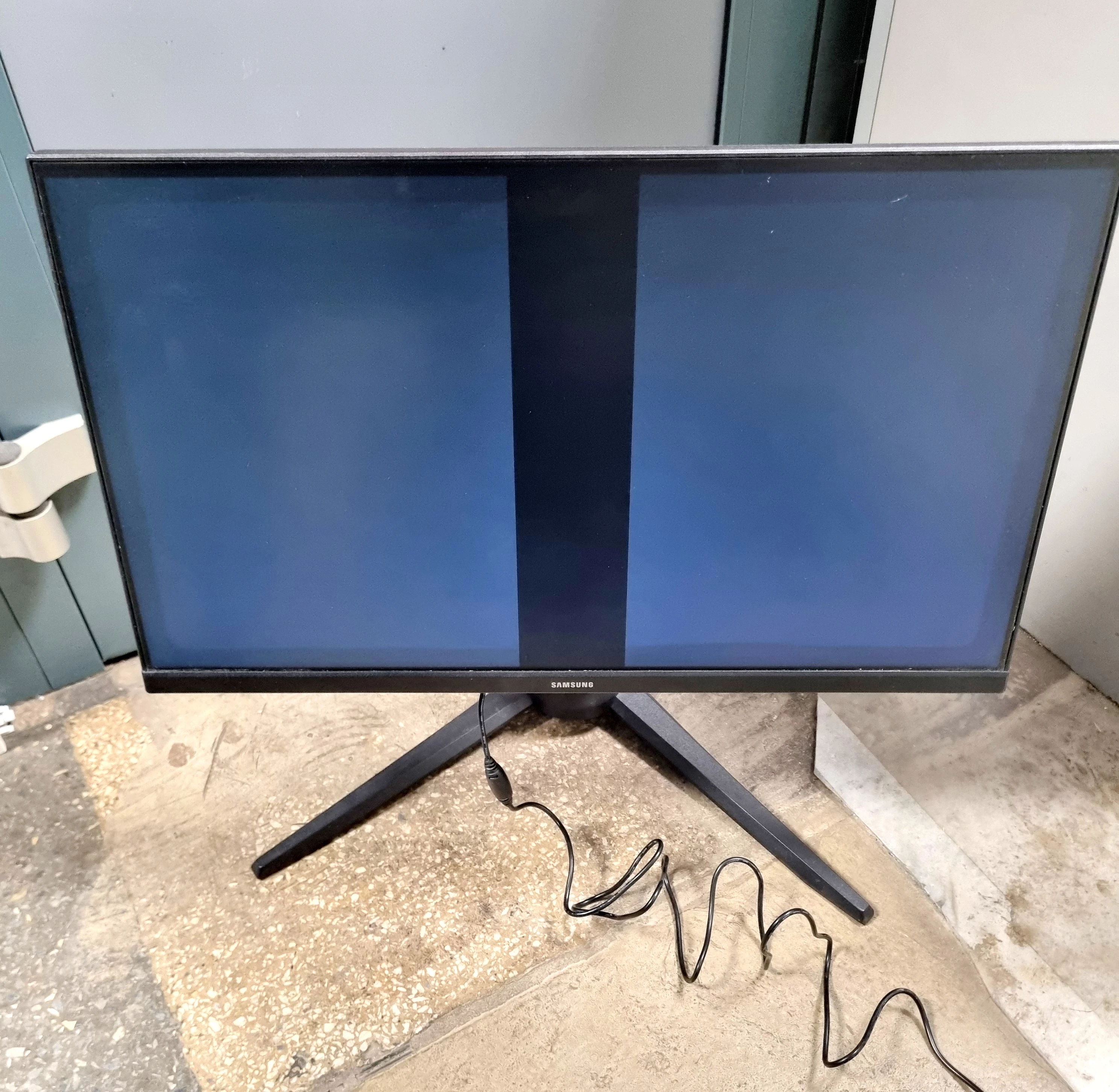 monitor-led-samsung-odyssey-g3-24-1920-x-1080-px-va-rodzaj-podswietlania-206418-227546