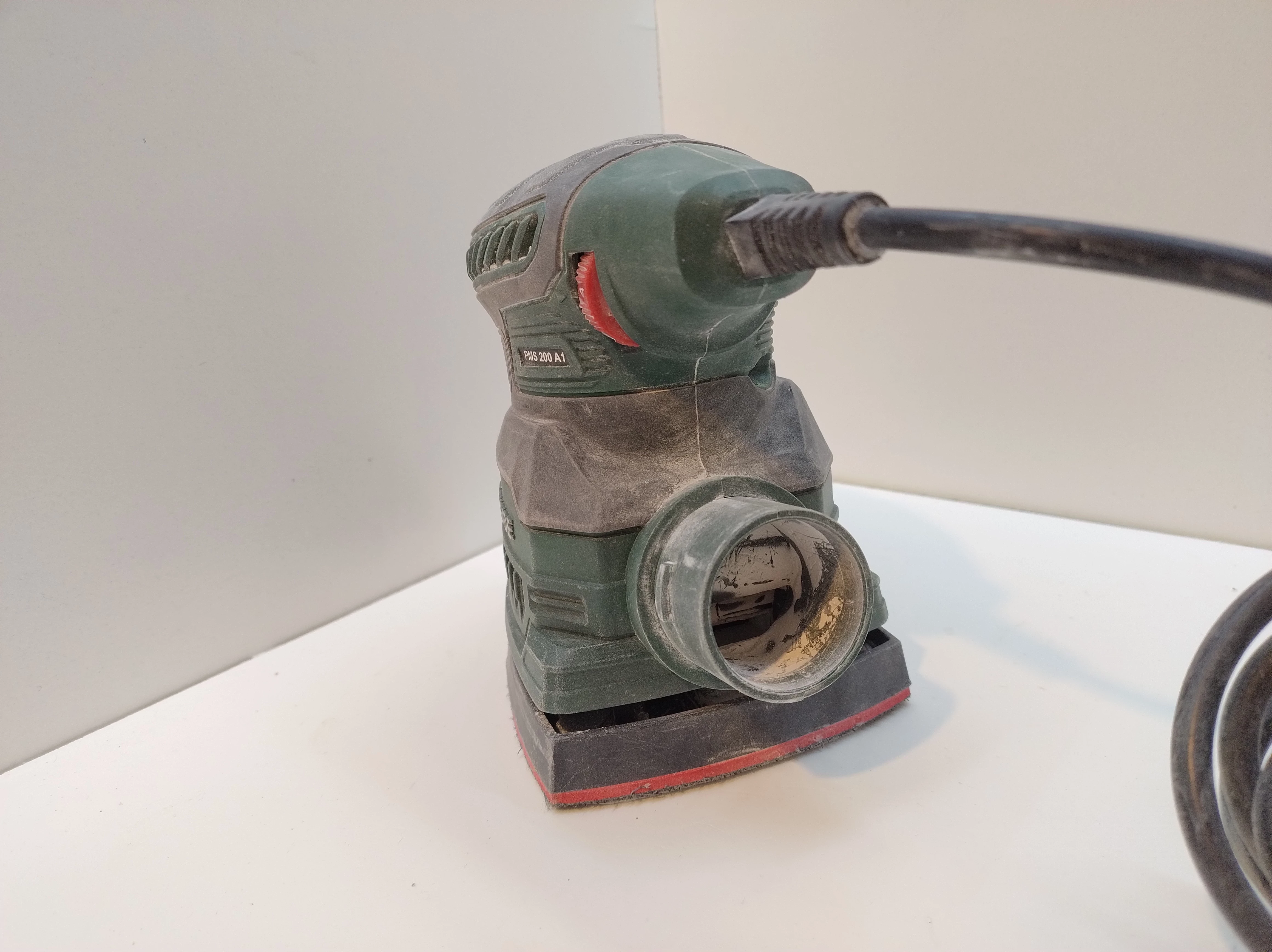 szlifierka-oscylacyjna-parkside-pms200a1-arkusze-scierne-komplet-waga-produktu-z-opakowaniem-jednostkowym-1500