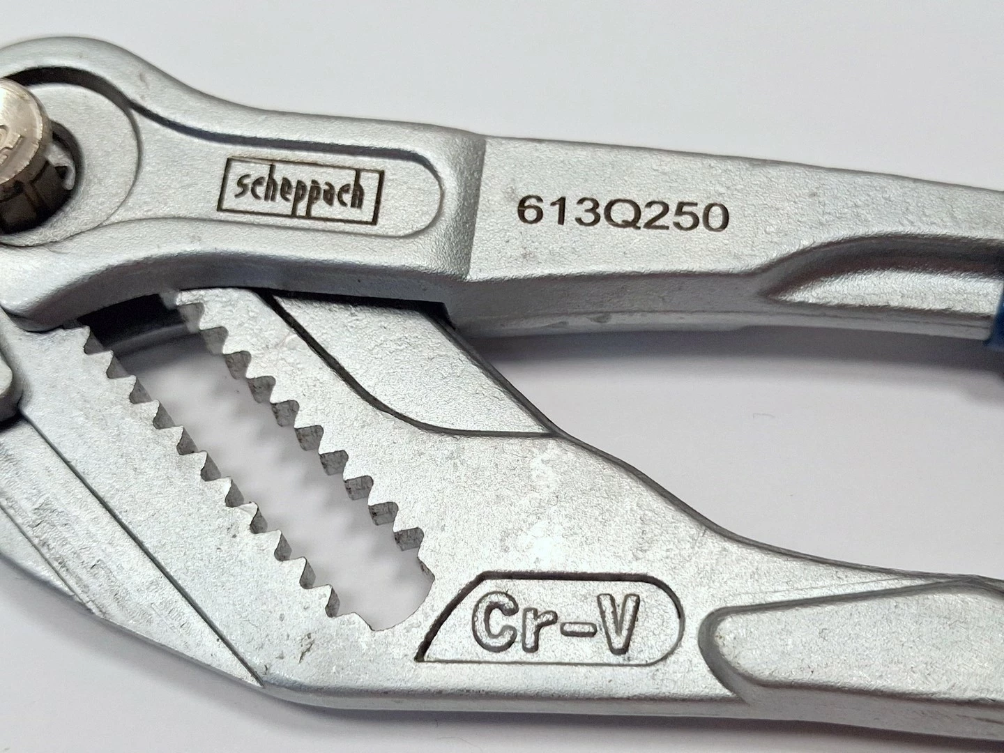 szczypce-nastawne-z-przyciskiem-blokujacym-cr-v-250mm-sc613q250-ean-gtin-5905101370845